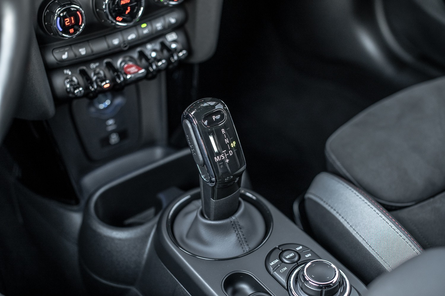 MINI Cooper JCW Cabrio Steptr.-image-19