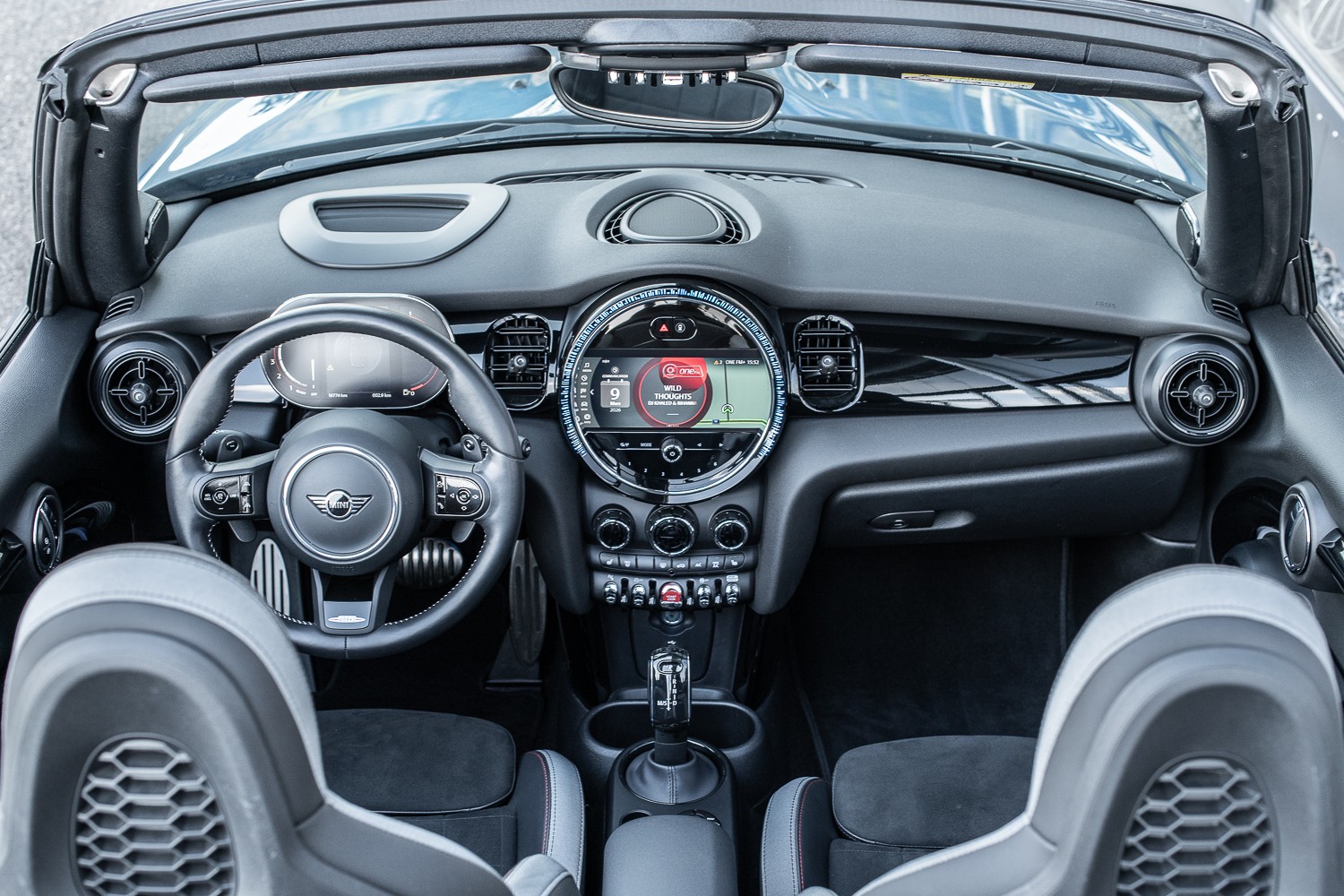 MINI Cooper JCW Cabrio Steptr.-image-26