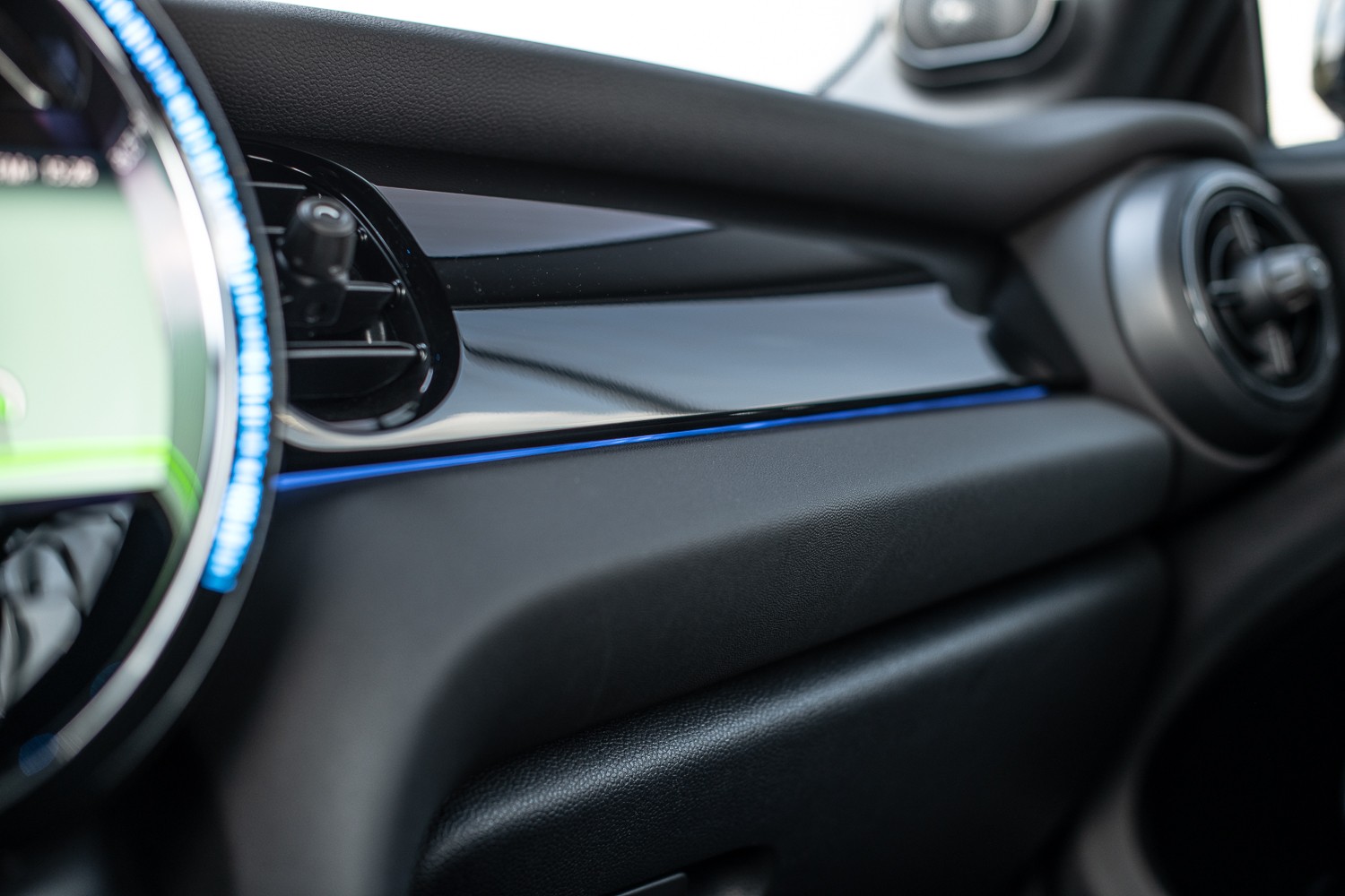 MINI Cooper JCW Cabrio Steptr.-image-23