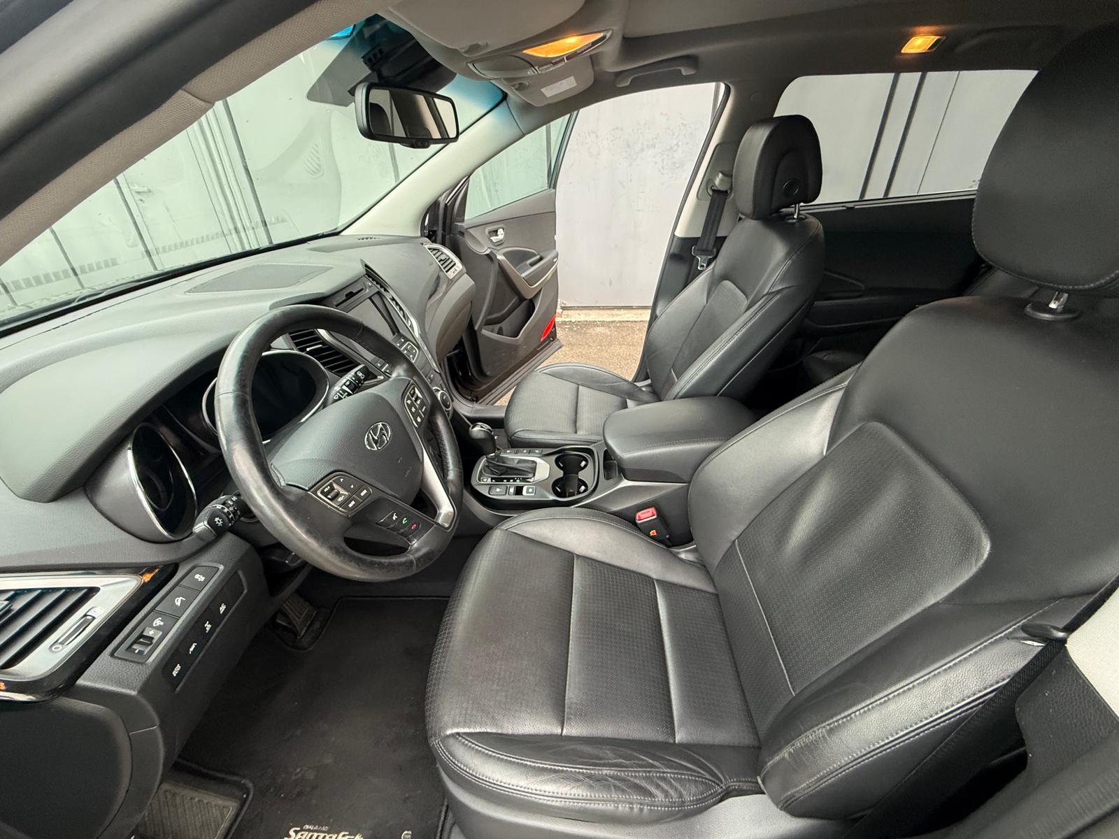 HYUNDAI Grand Santa Fe 2.2 CRDI Premium 4WD-image-14