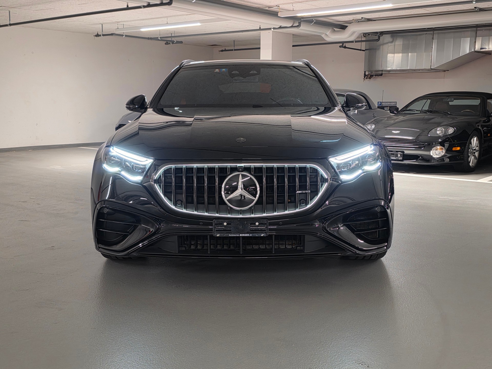 MERCEDES-BENZ E 53 Hybrid T 4Matic+ 9G-Tronic-showroom-element-3