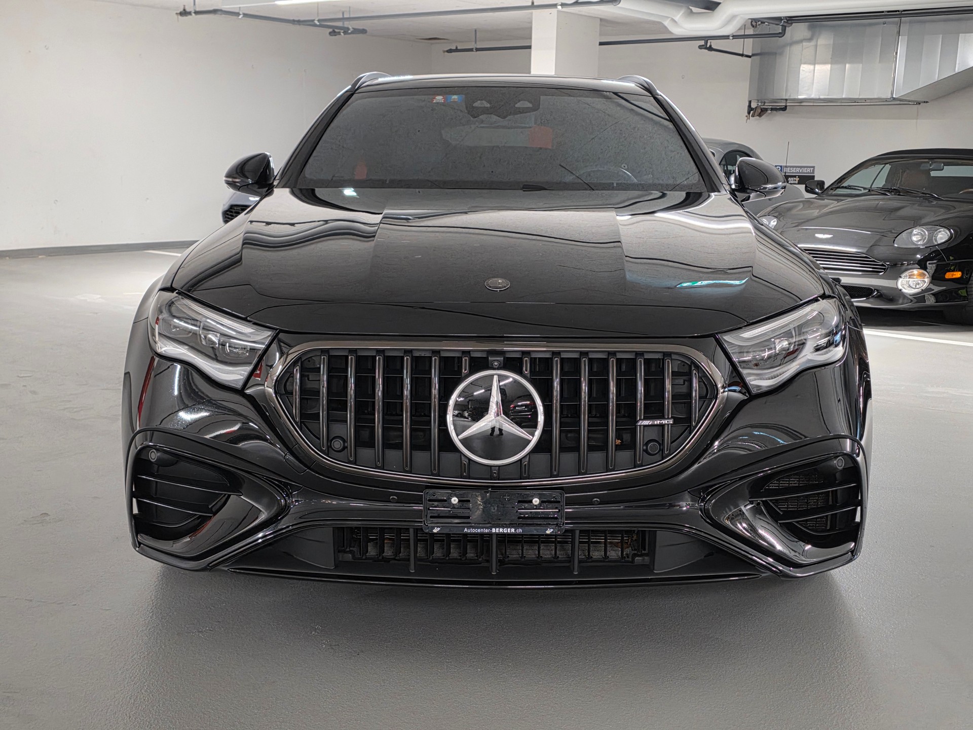 MERCEDES-BENZ E 53 Hybrid T 4Matic+ 9G-Tronic-showroom-element-2