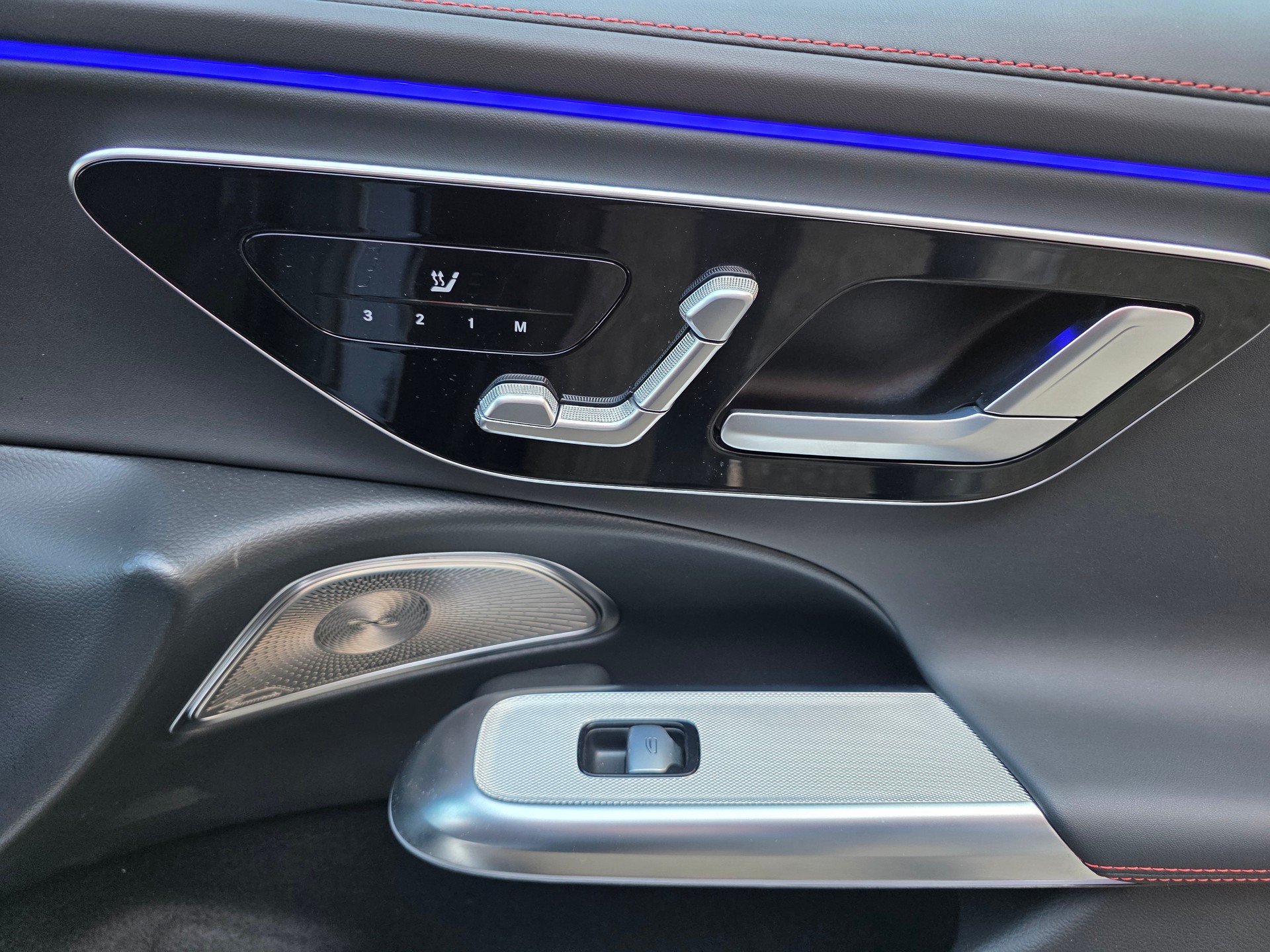 MERCEDES-BENZ E 53 Hybrid T 4Matic+ 9G-Tronic-image-13