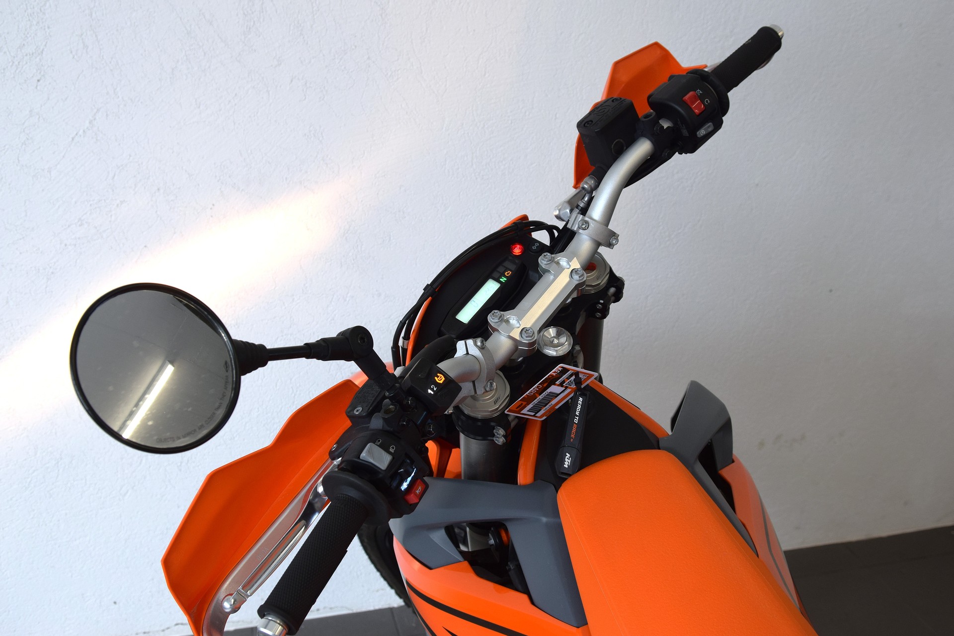 KTM 690 SMC R-image-4