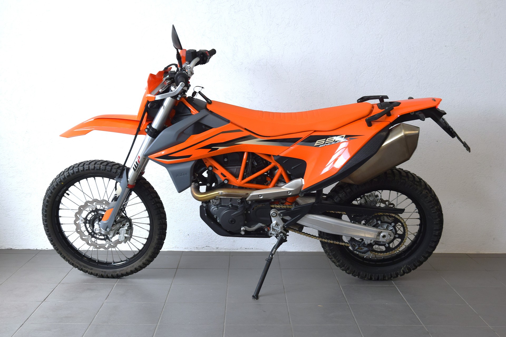 KTM 690 SMC R-image-1