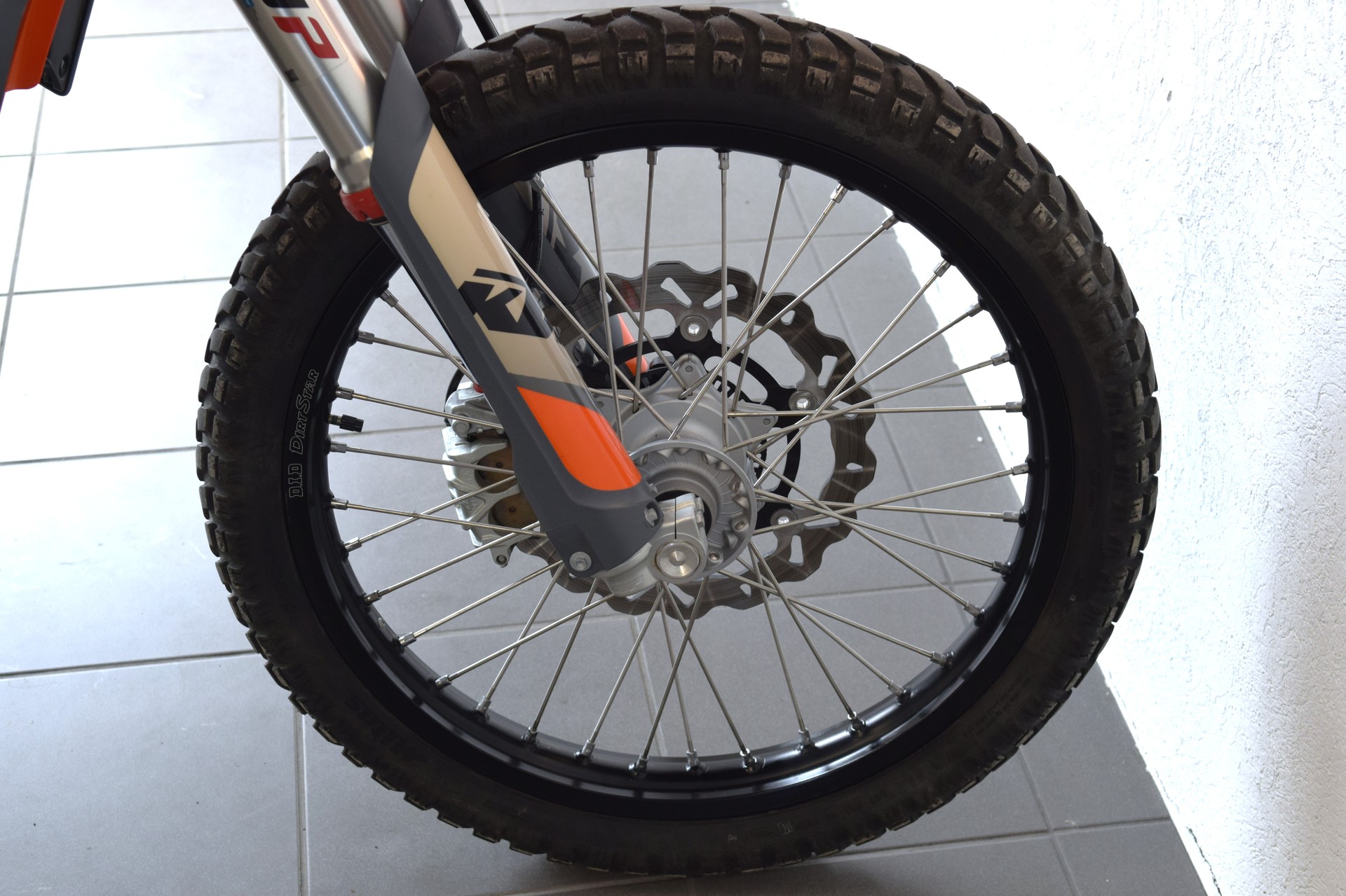 KTM 690 SMC R-image-11
