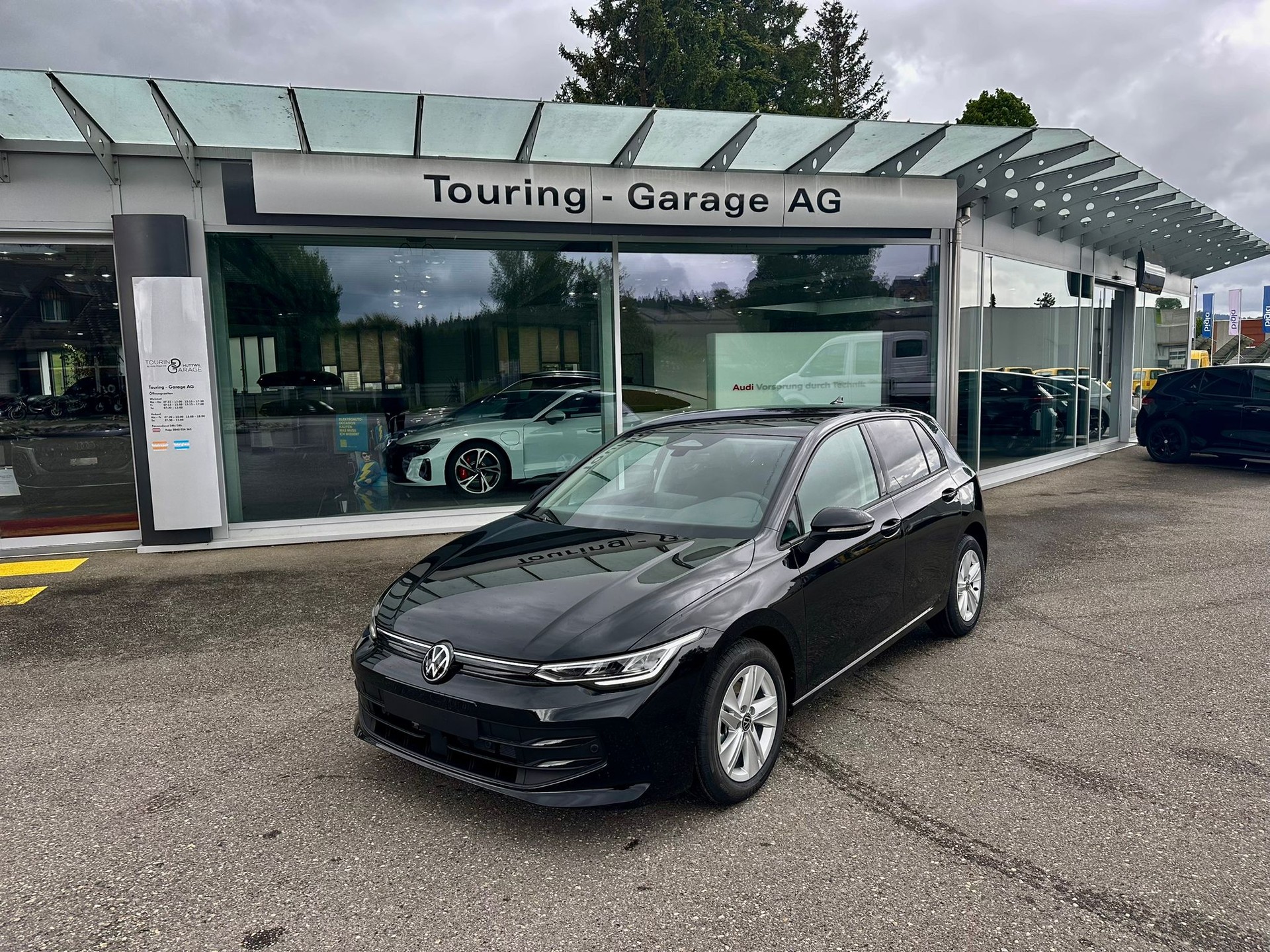 VW Golf 1.5 e TSI mHEV Value DSG-image-0