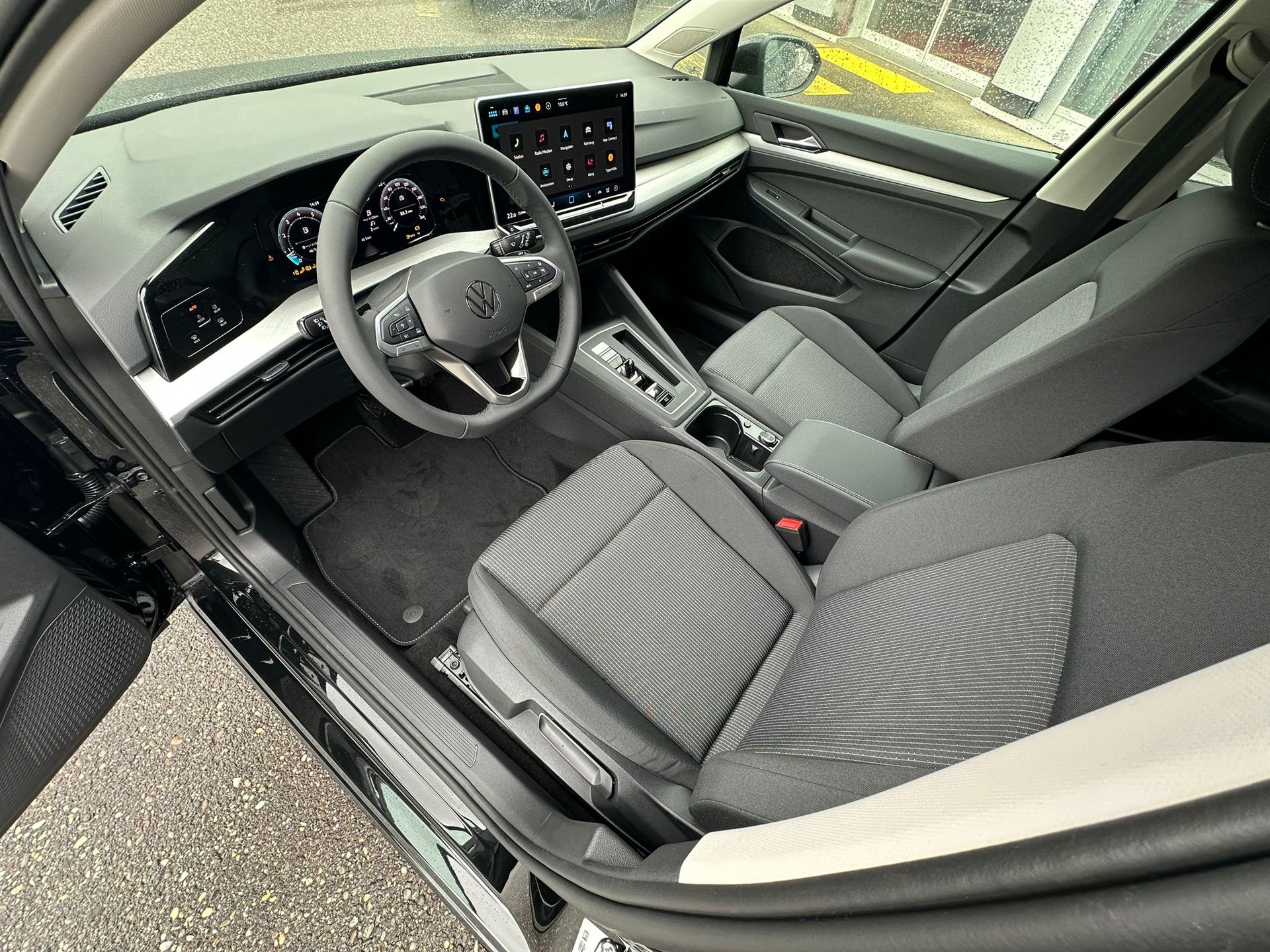 VW Golf 1.5 e TSI mHEV Value DSG-image-10