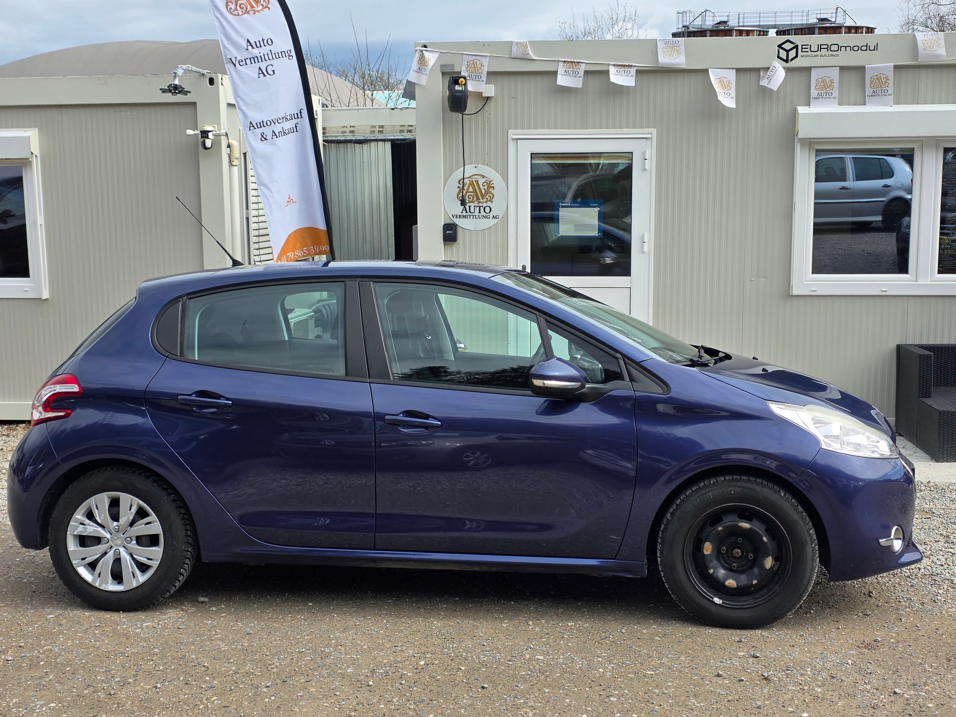 PEUGEOT 208 1.2 VTI Access *** Frisch ab MFK / Frisch ab Service / 6MT Garantie / Gratis Lieferung ***-image-5