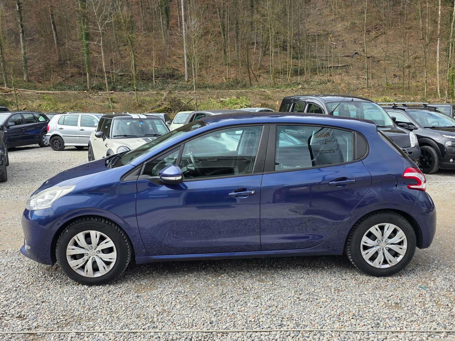 PEUGEOT 208 1.2 VTI Access *** Frisch ab MFK / Frisch ab Service / 6MT Garantie / Gratis Lieferung ***-showroom-element-1