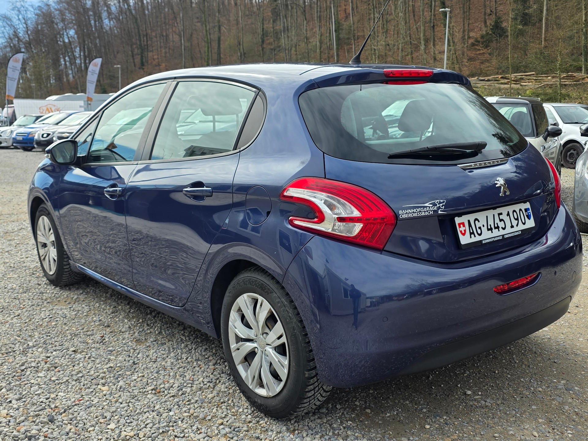 PEUGEOT 208 1.2 VTI Access *** Frisch ab MFK / Frisch ab Service / 6MT Garantie / Gratis Lieferung ***-showroom-element-2
