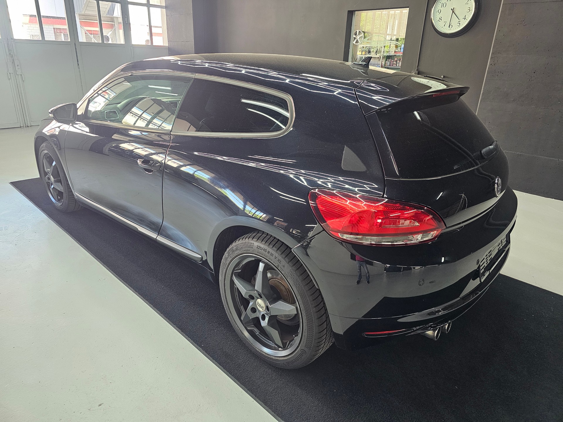 VW Scirocco 2.0 TSI DSG-image-5