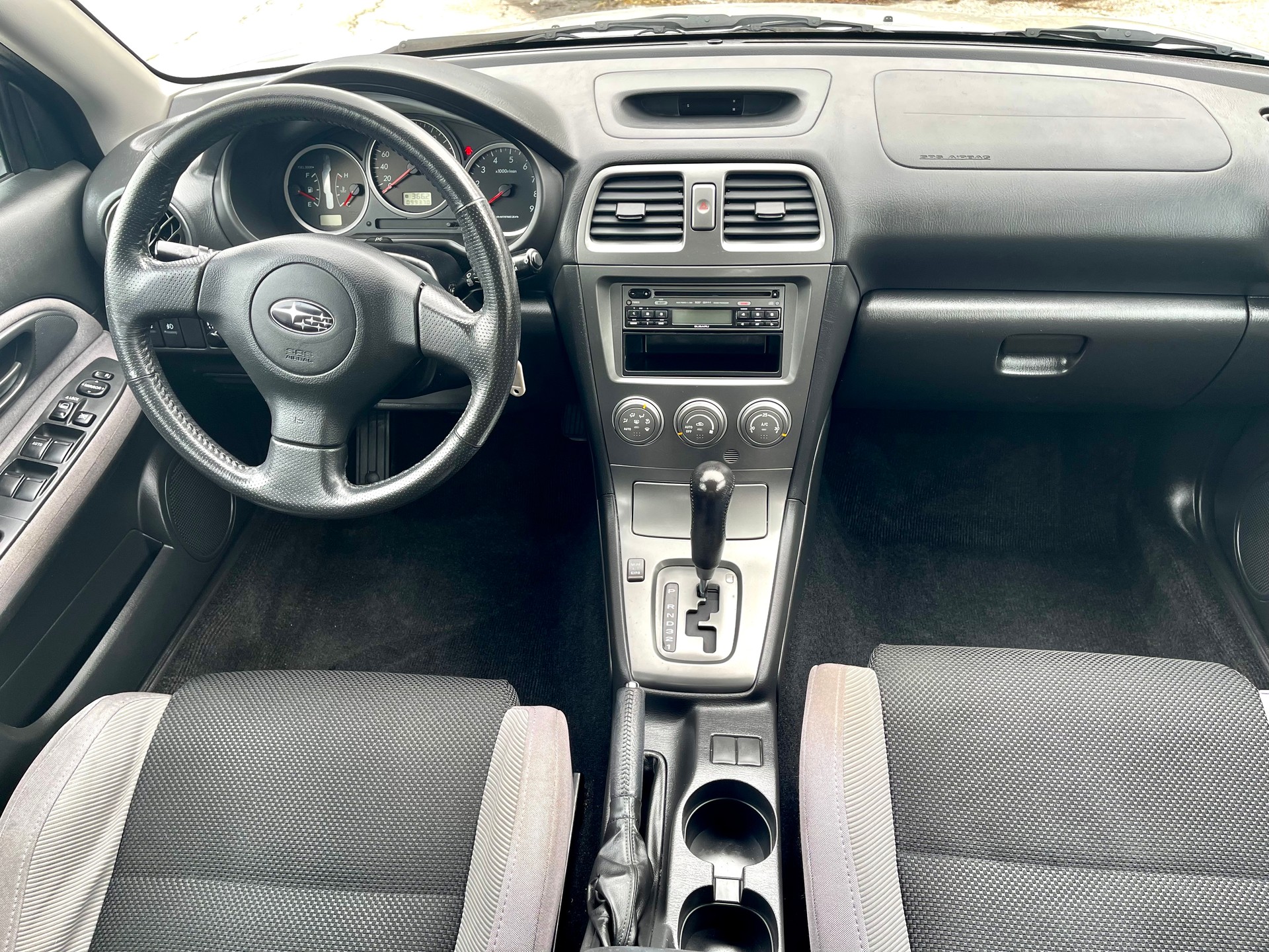 SUBARU Impreza 2.0R-showroom-element-1