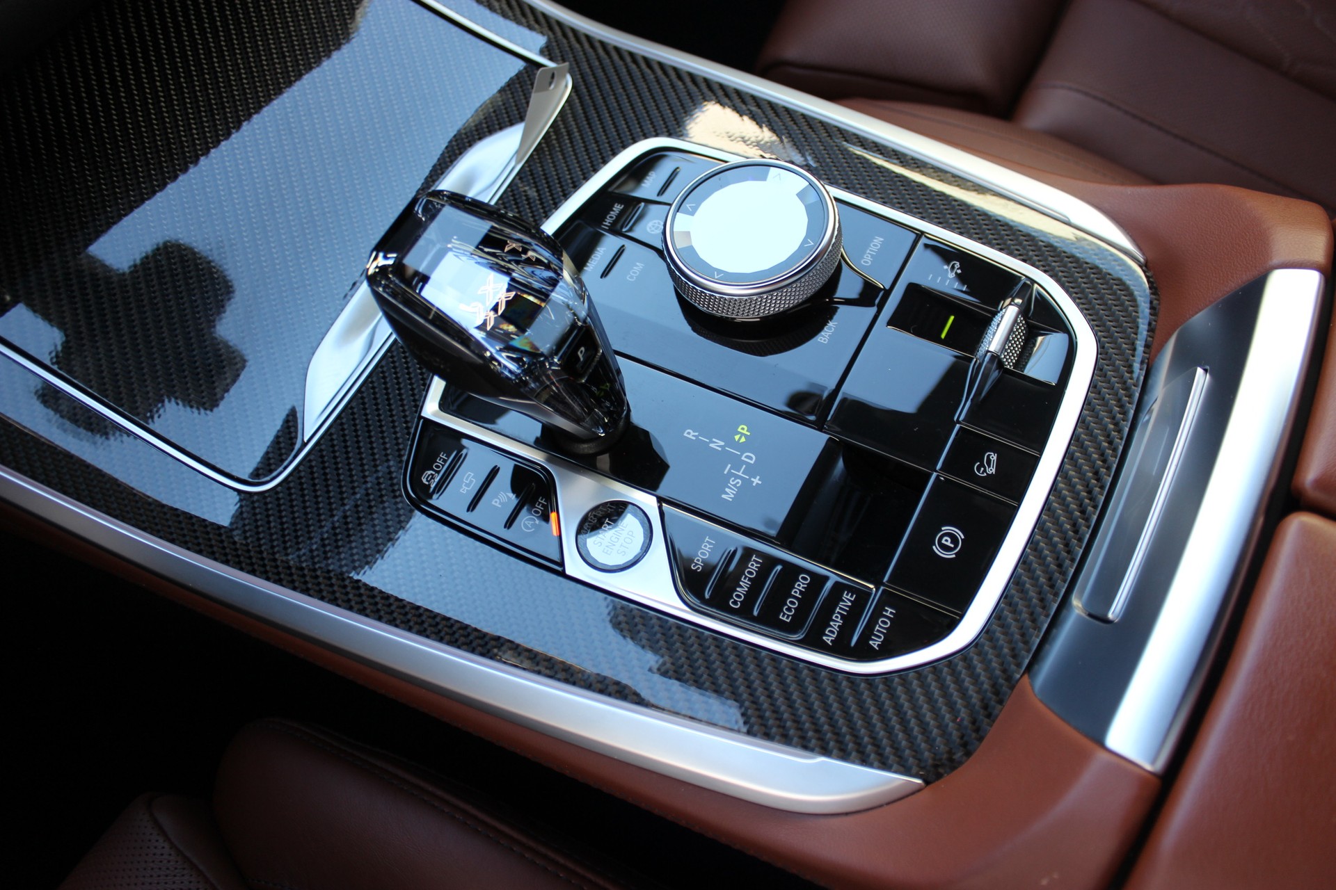 BMW X5 xDrive M50i-image-14