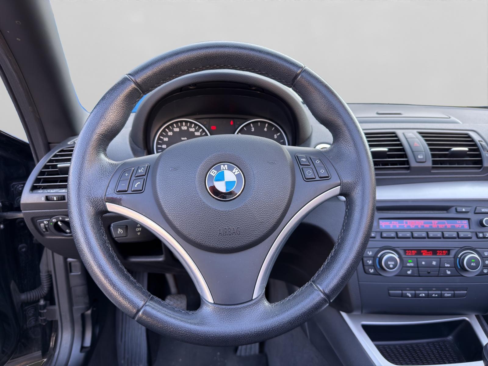 BMW 118i Cabrio-image-9