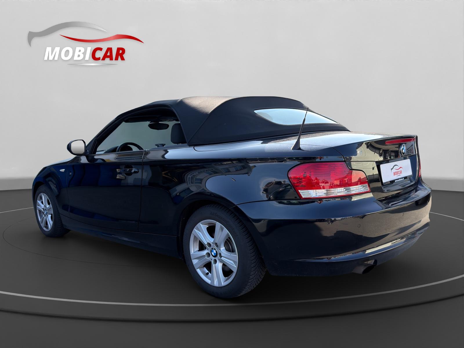 BMW 118i Cabrio-image-2