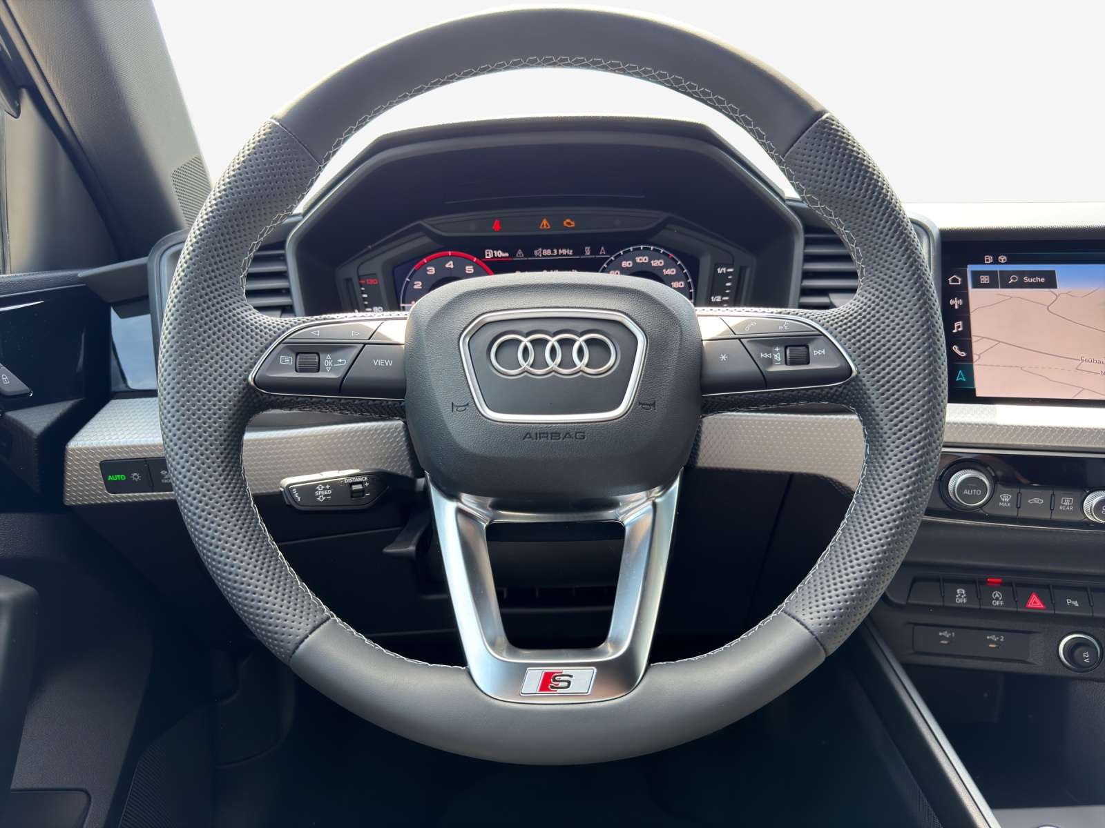 AUDI A1 Sportback 30 TFSI S Line Attraction S-tronic-image-9