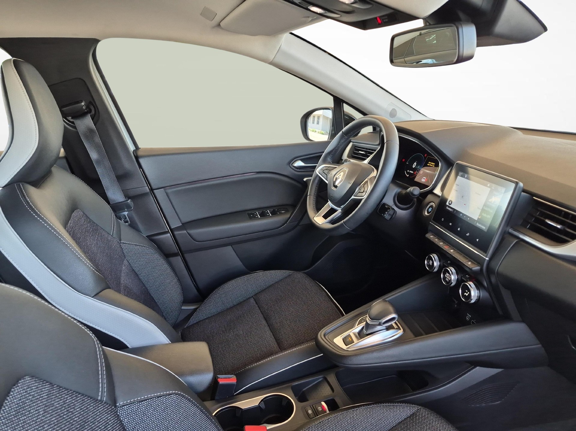 RENAULT Captur 1.6 E-Tech techno / ab 3,99% Leasing bei Abschluss einer Protect Autoversicherung-image-9