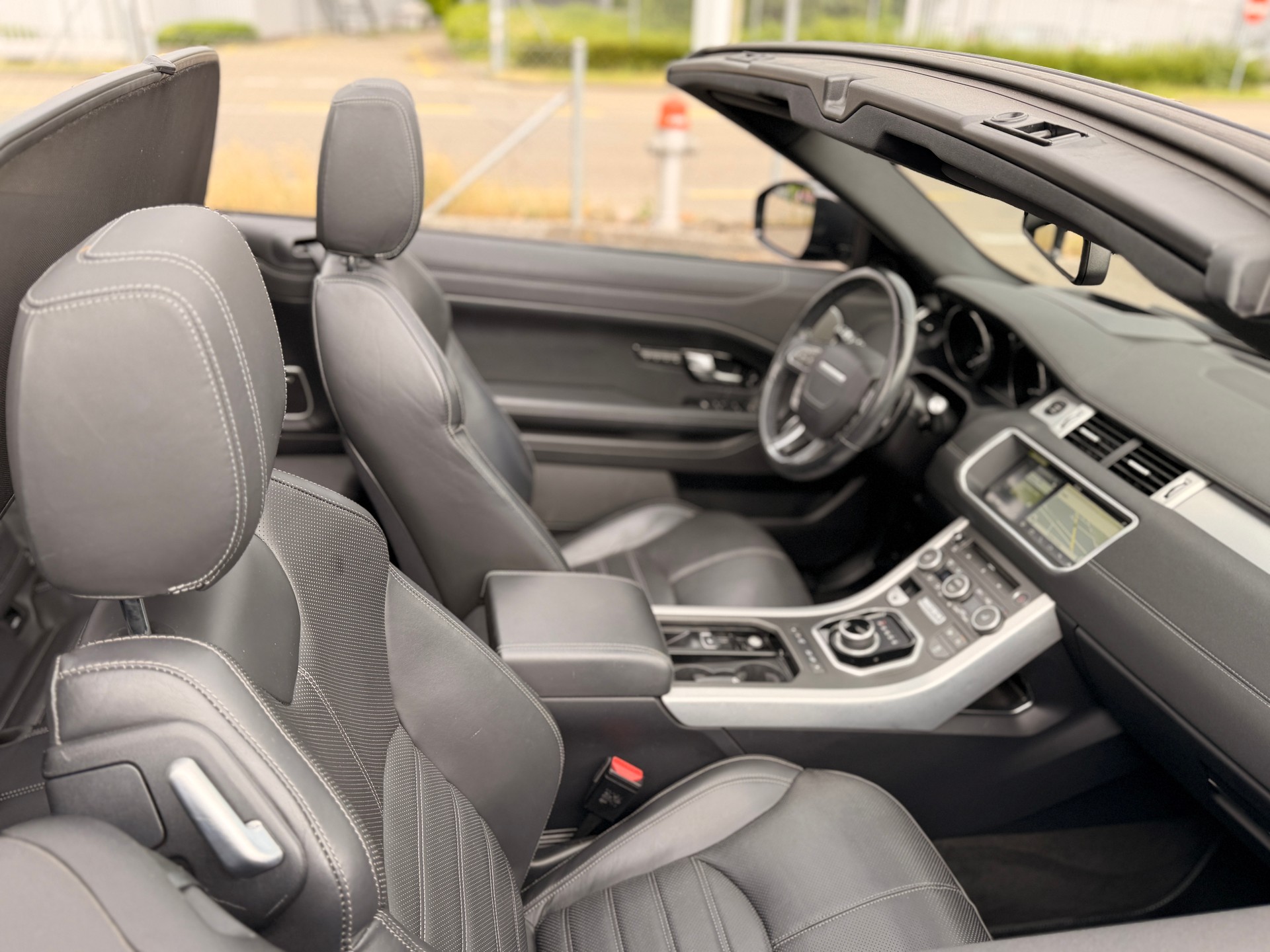 LAND ROVER Range Rover Evoque Convert. 2.0Si4 HSE Dynamic AT9-image-14