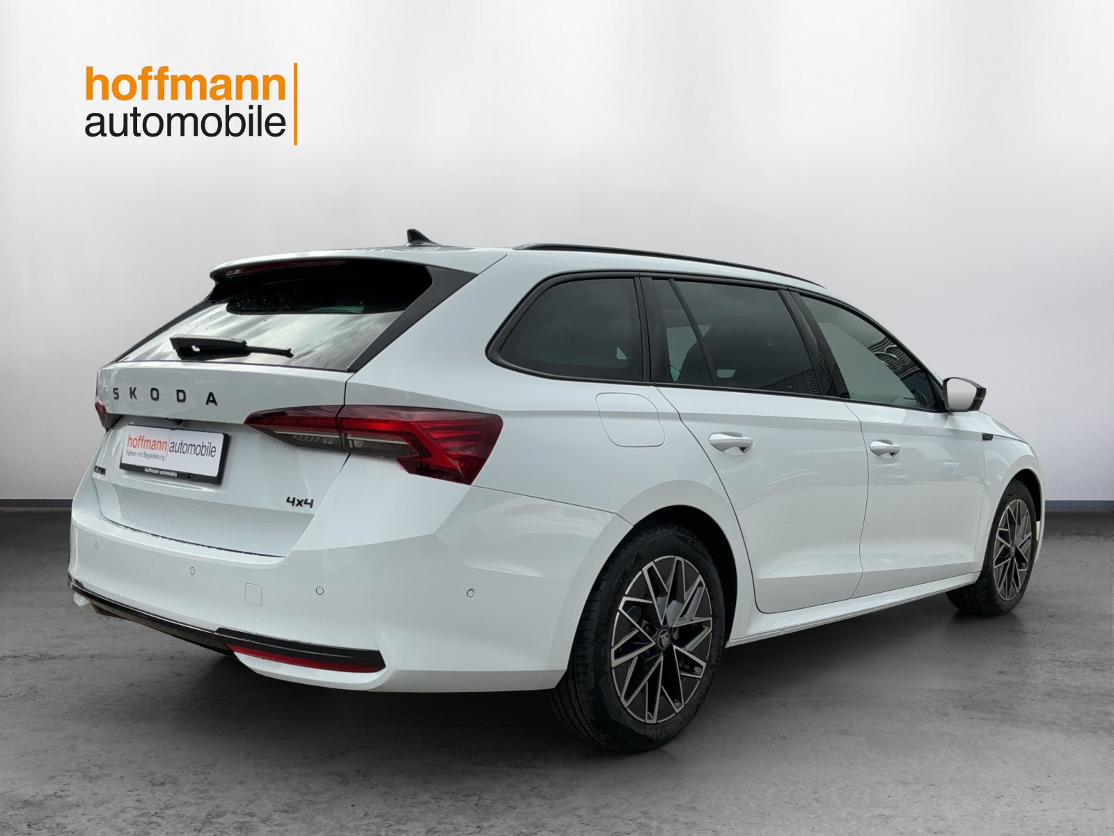 SKODA Octavia Combi 2.0 TSI DSG Dynamic 4x4-showroom-element-3