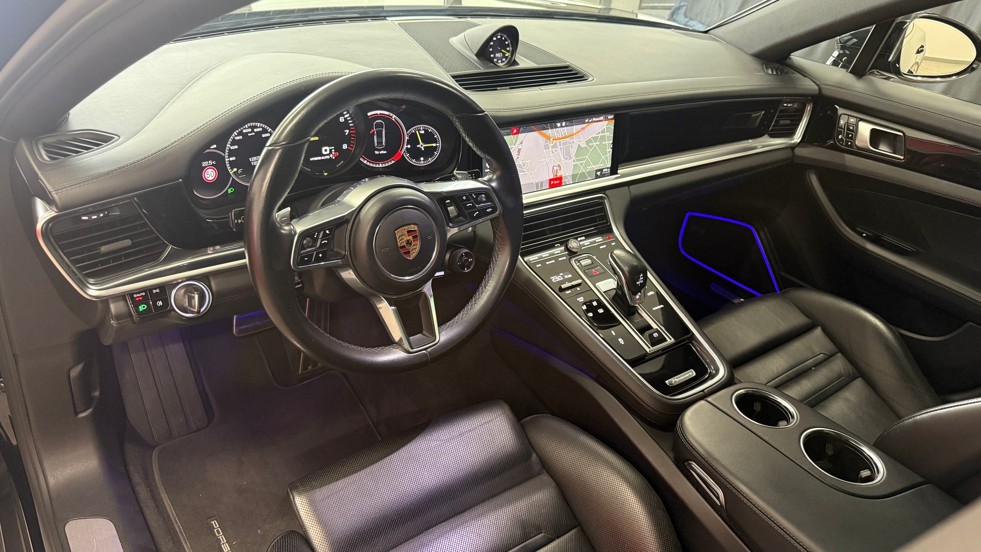 PORSCHE Panamera 4 E-Hybrid PDK, frisch ab MFK 1 Jahre oder 20000km Garantie, CH Fahrzeug mit voller Ausstattung-image-9