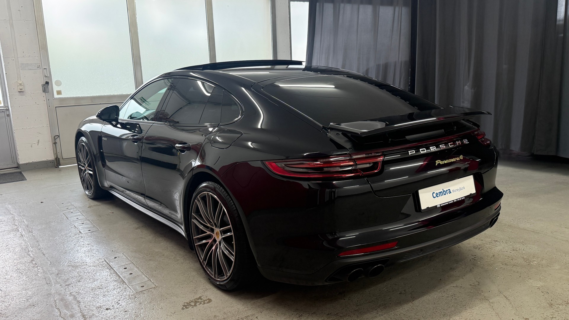 PORSCHE Panamera 4 E-Hybrid PDK, frisch ab MFK 1 Jahre oder 20000km Garantie, CH Fahrzeug mit voller Ausstattung-image-5