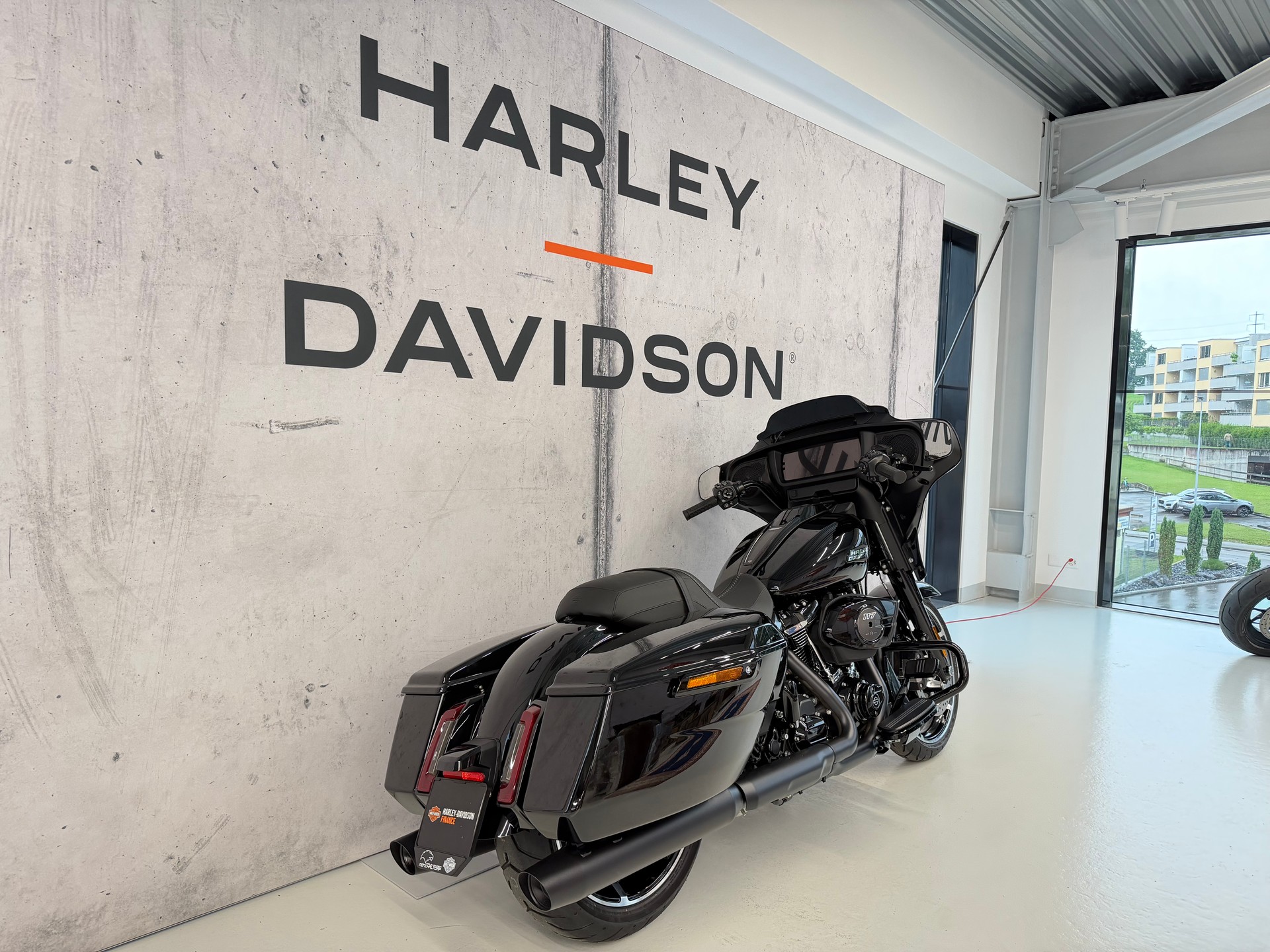 HARLEY-DAVIDSON FLHX Street Glide 117-image-2