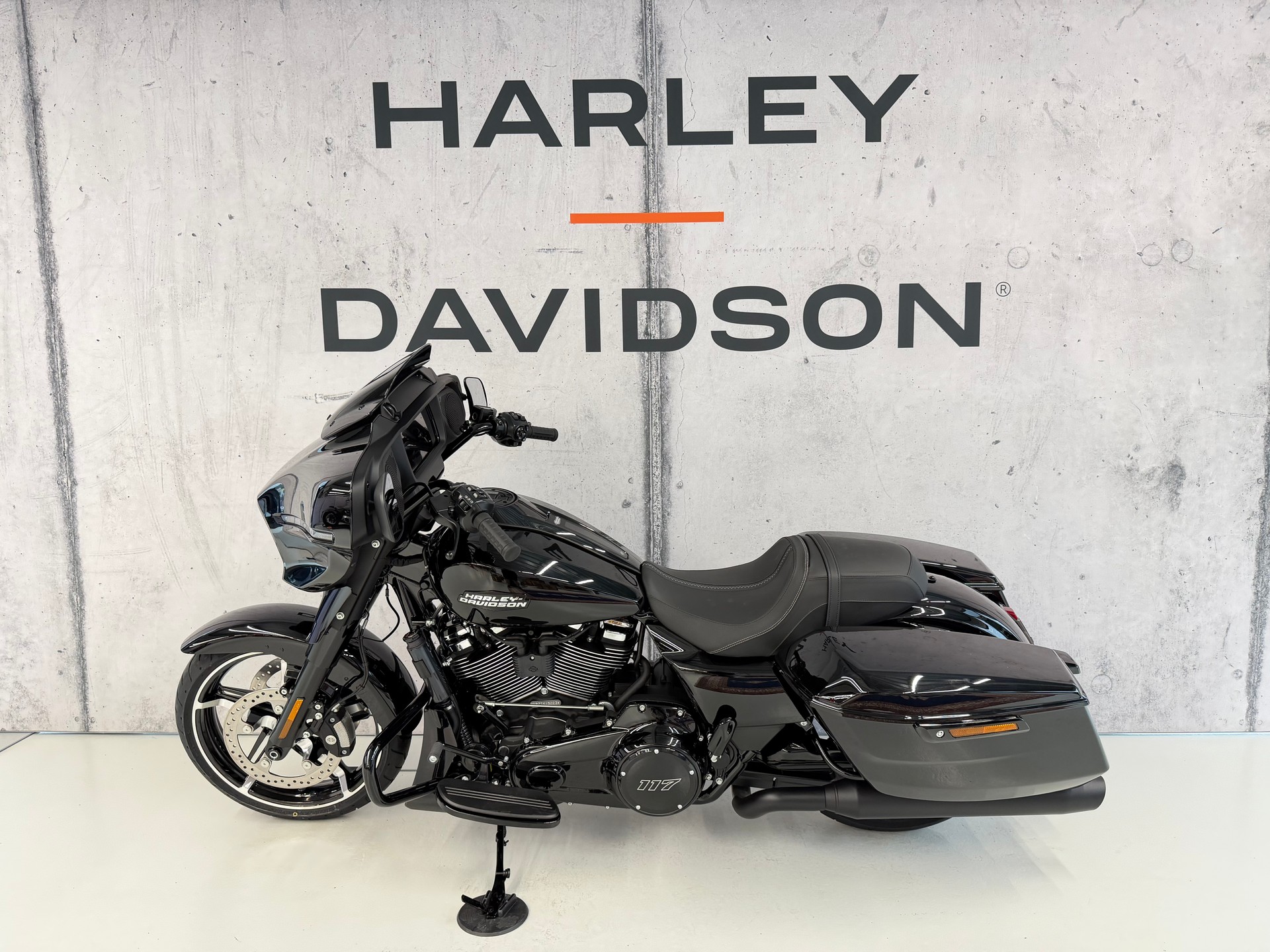 HARLEY-DAVIDSON FLHX Street Glide 117-image-3