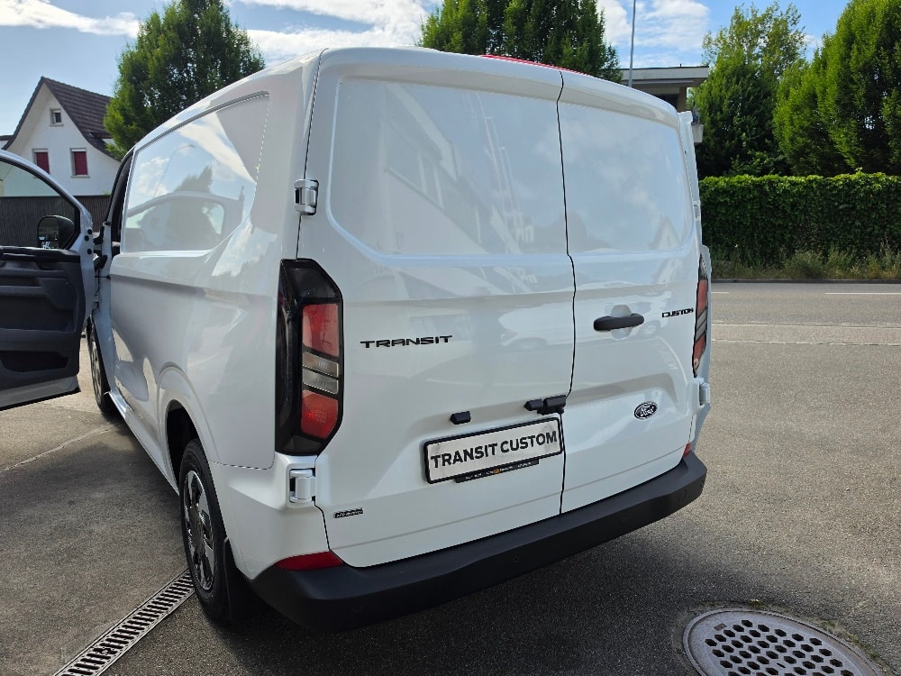 FORD Transit Custom Van PHEV 320 L1H1 Trend Automat-image-7