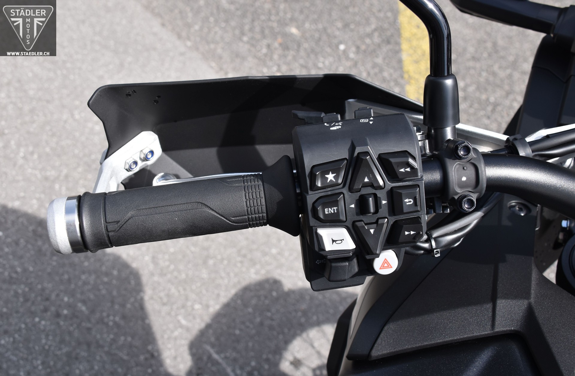 HONDA CRF 1100 Africa Twin-image-4