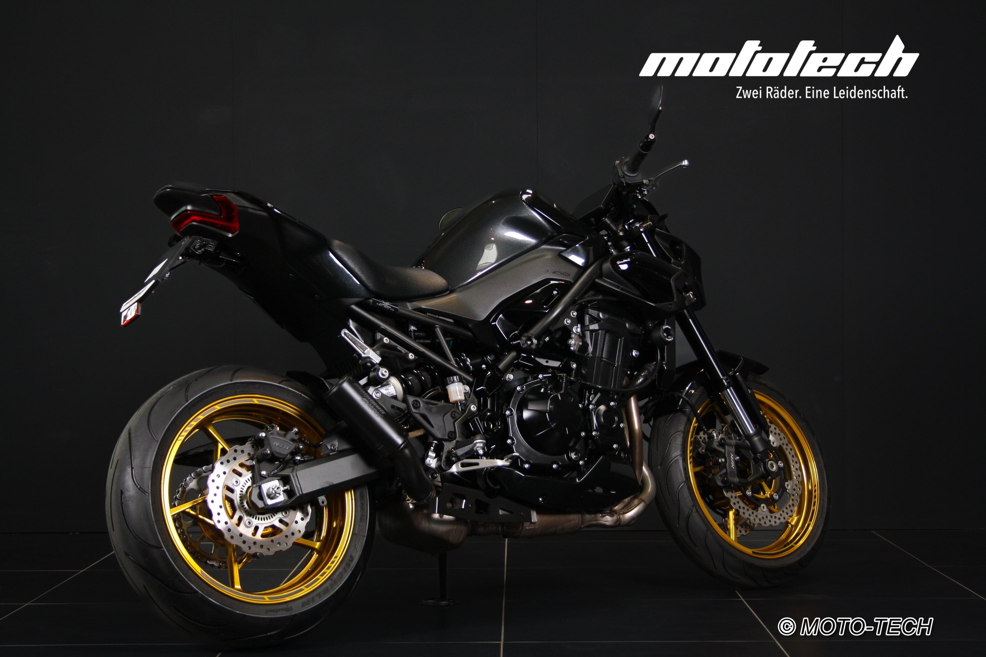 KAWASAKI Z 900 (35kW) STAGE 1 GOLDEN WHEELS-showroom-element-2
