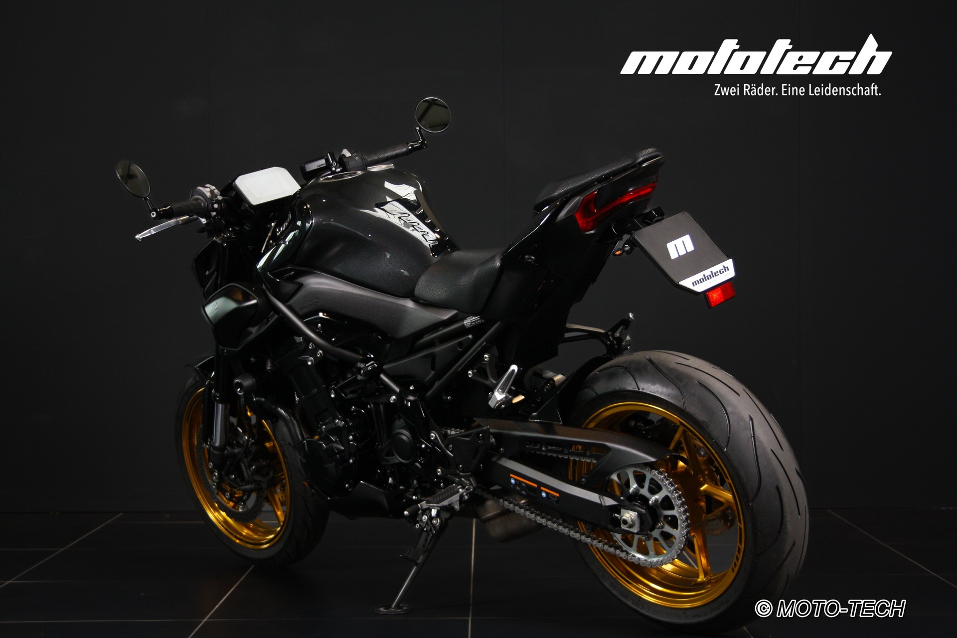 KAWASAKI Z 900 (35kW) STAGE 1 GOLDEN WHEELS-showroom-element-3