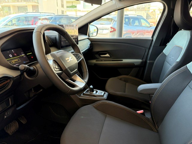 DACIA Jogger TCe 110 Extreme-image-8