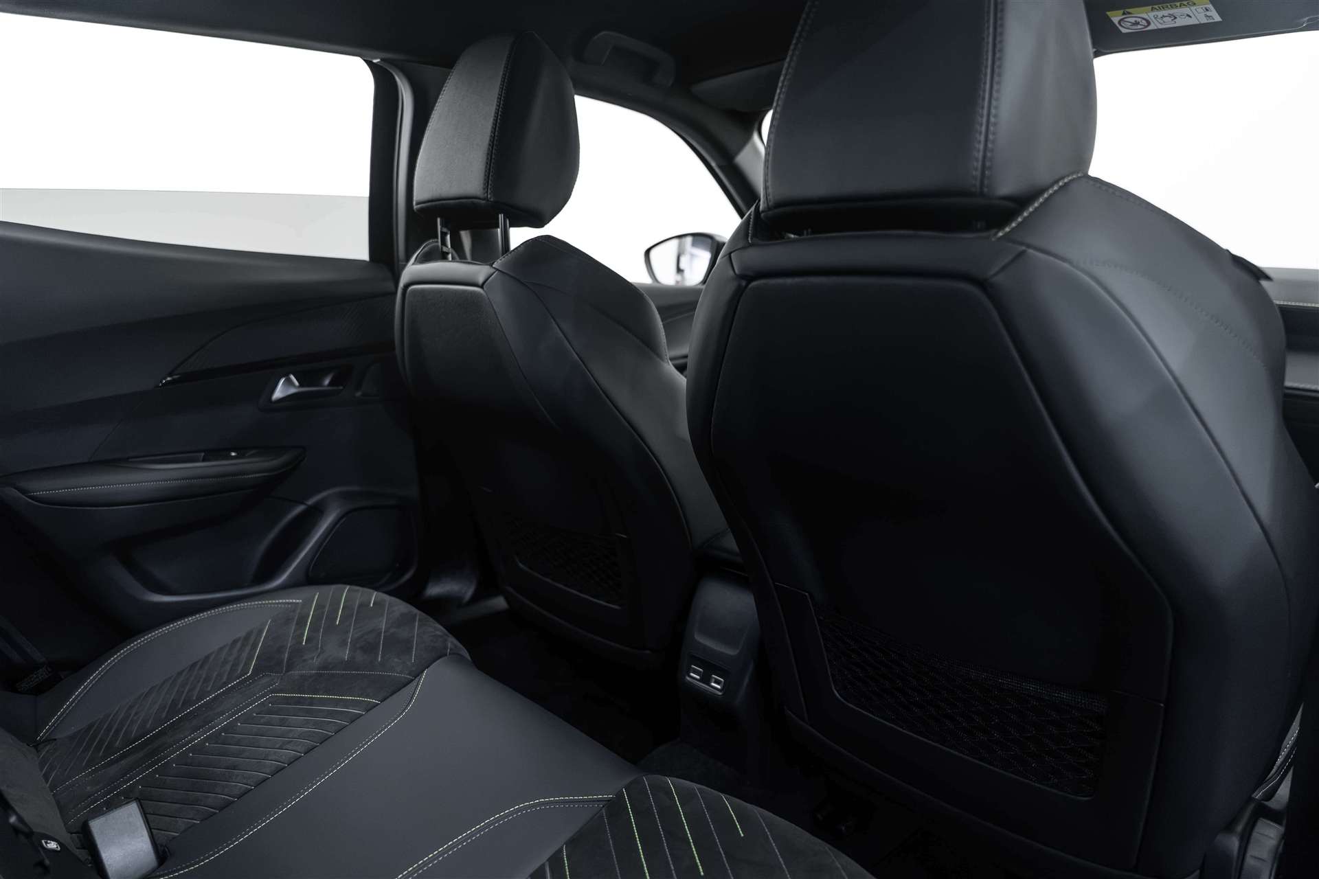 PEUGEOT 2008 1.2 PureTech GT Automat-image-12