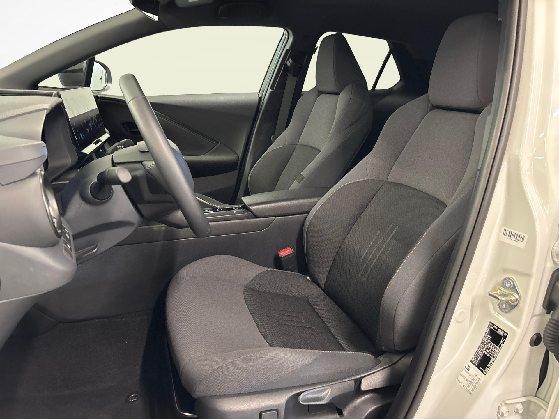 TOYOTA C-HR 2.0 HEV Trend 4x4-image-8