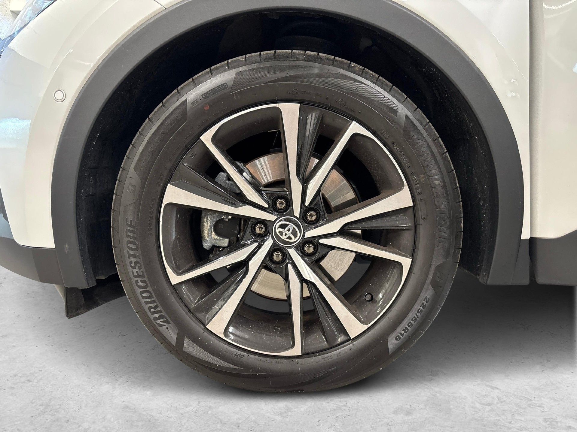 TOYOTA C-HR 2.0 HEV Trend 4x4-image-16