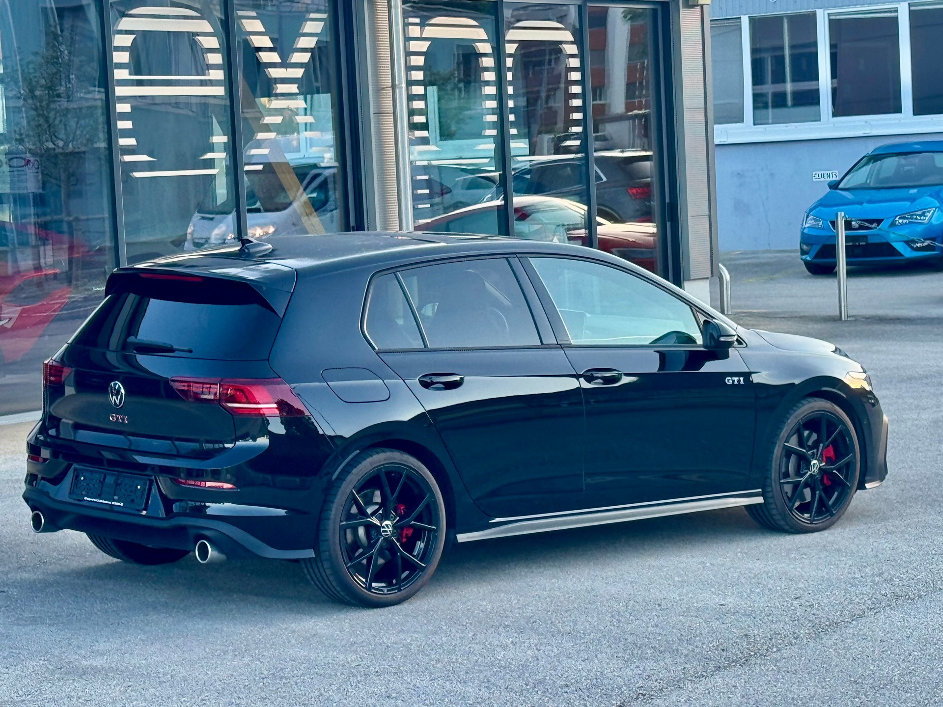 VW GOLF GTi 2.0 TSI DSG *BLACK STYLE EDITION*-image-6