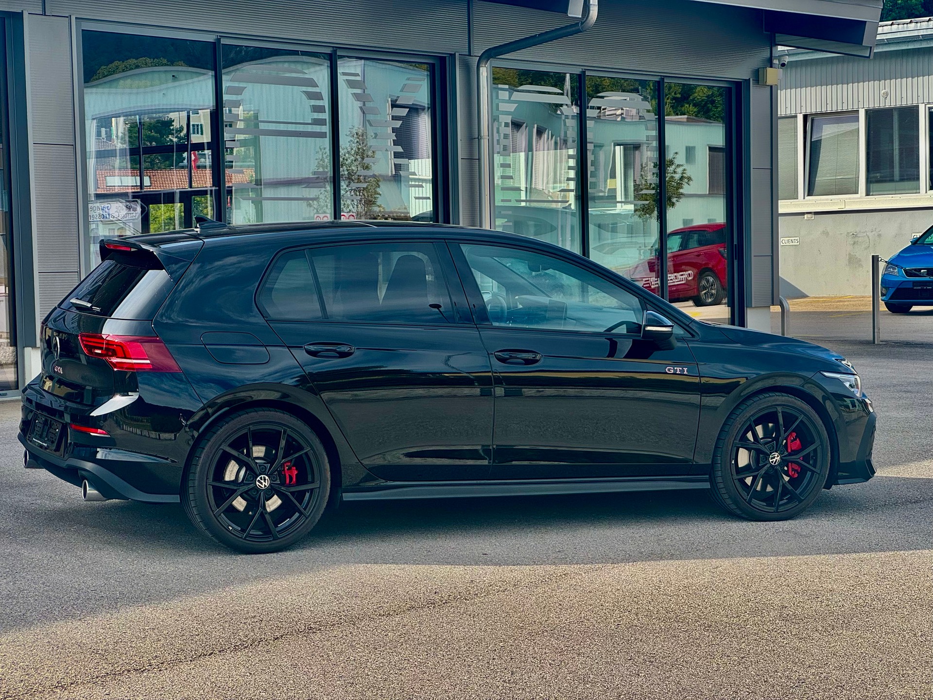 VW GOLF GTi 2.0 TSI DSG *BLACK STYLE EDITION*-image-1