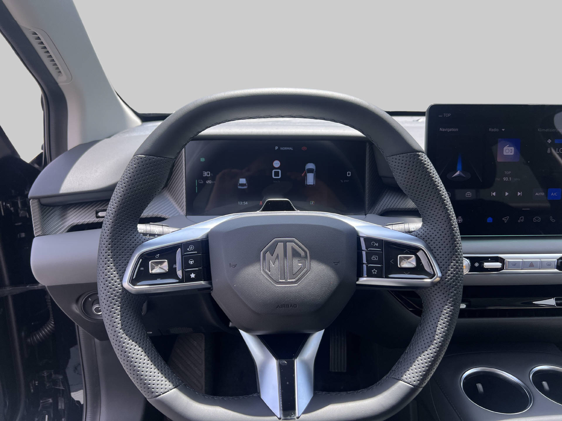 MG 4 64kWh Premium-image-7