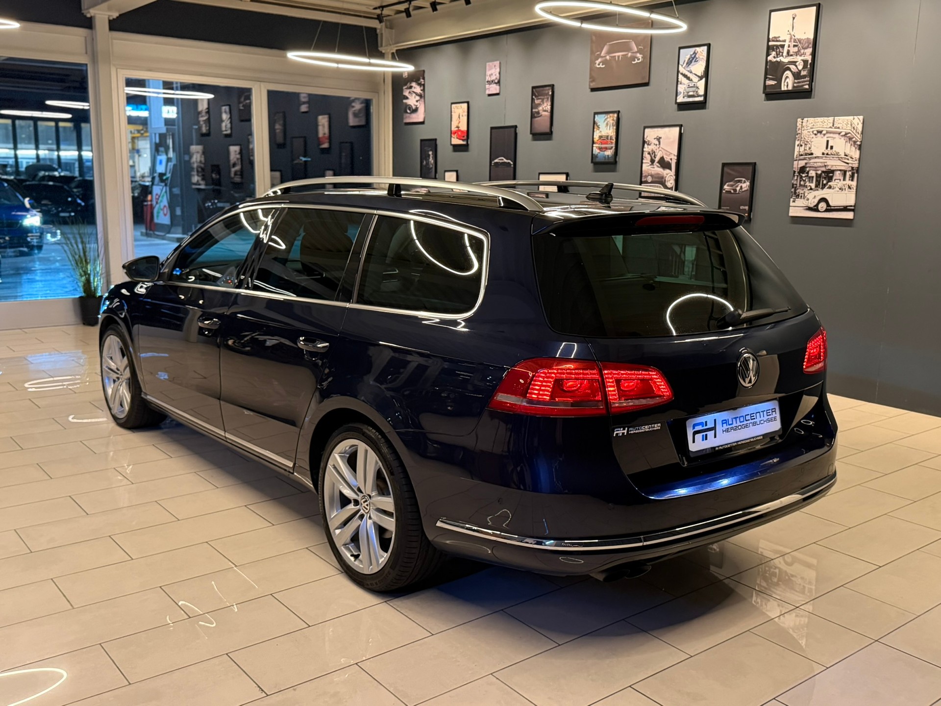 VW Passat Variant 2.0 TSI Highline DSG-image-4