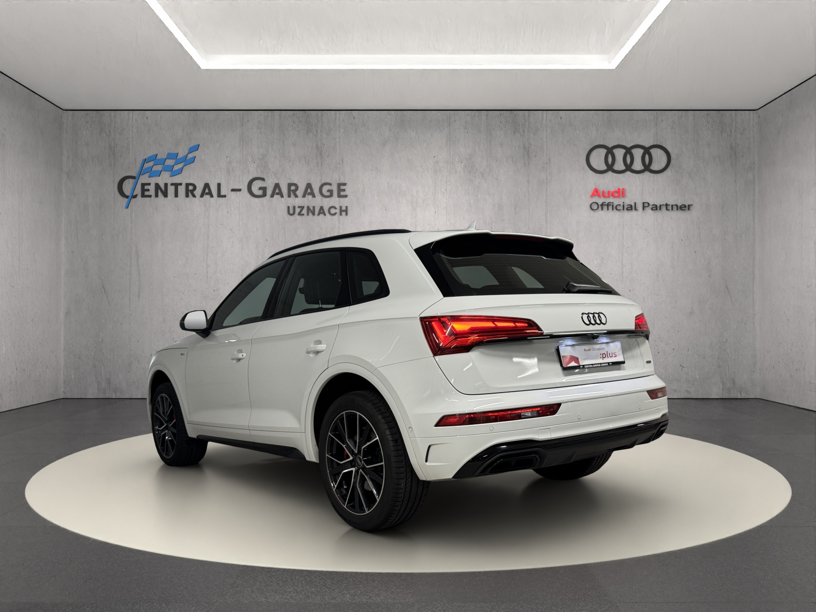 AUDI Q5 40 TDI S-line quattro S-tronic-showroom-element-2