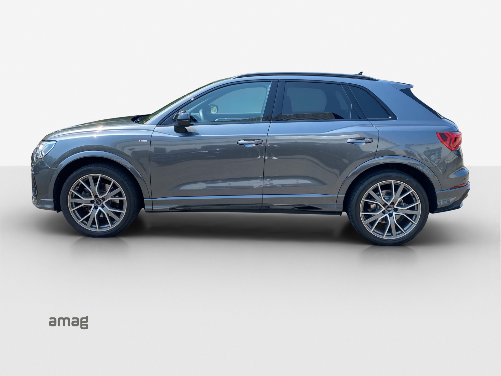 AUDI Q3 45 TFSI S line quattro S-tronic-showroom-element-1