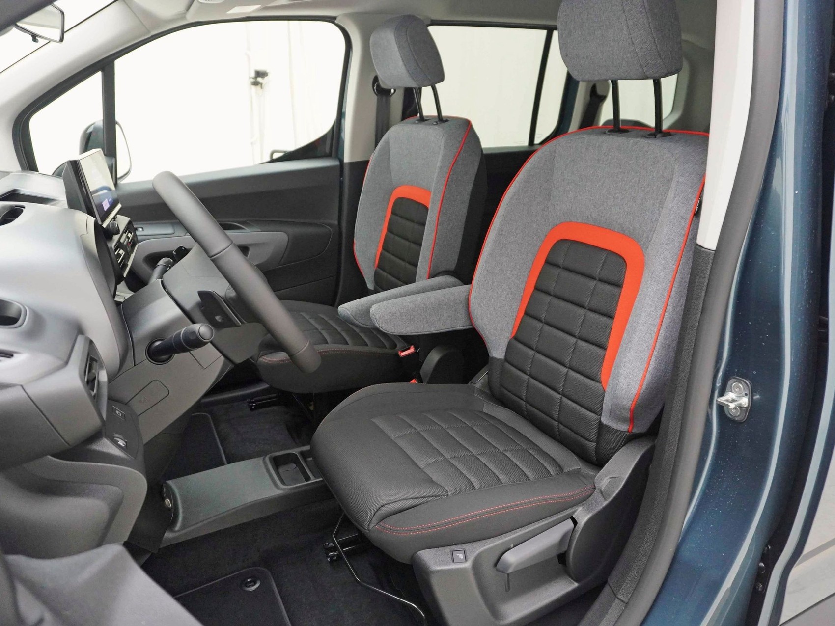 CITROEN Berlingo 1.5 BlueHDi 130 Edition 30-image-6
