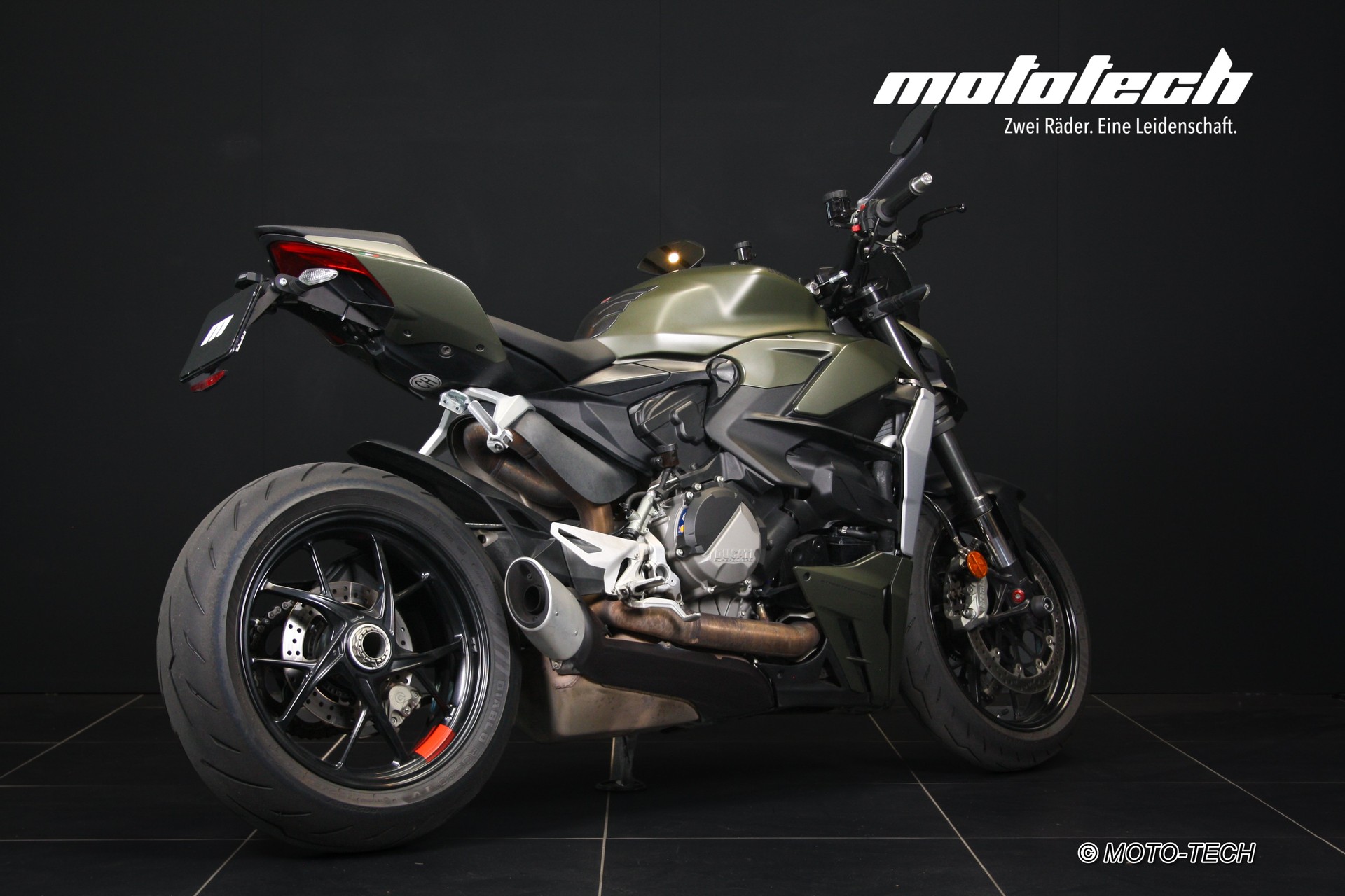 DUCATI Streetfighter V2-image-2