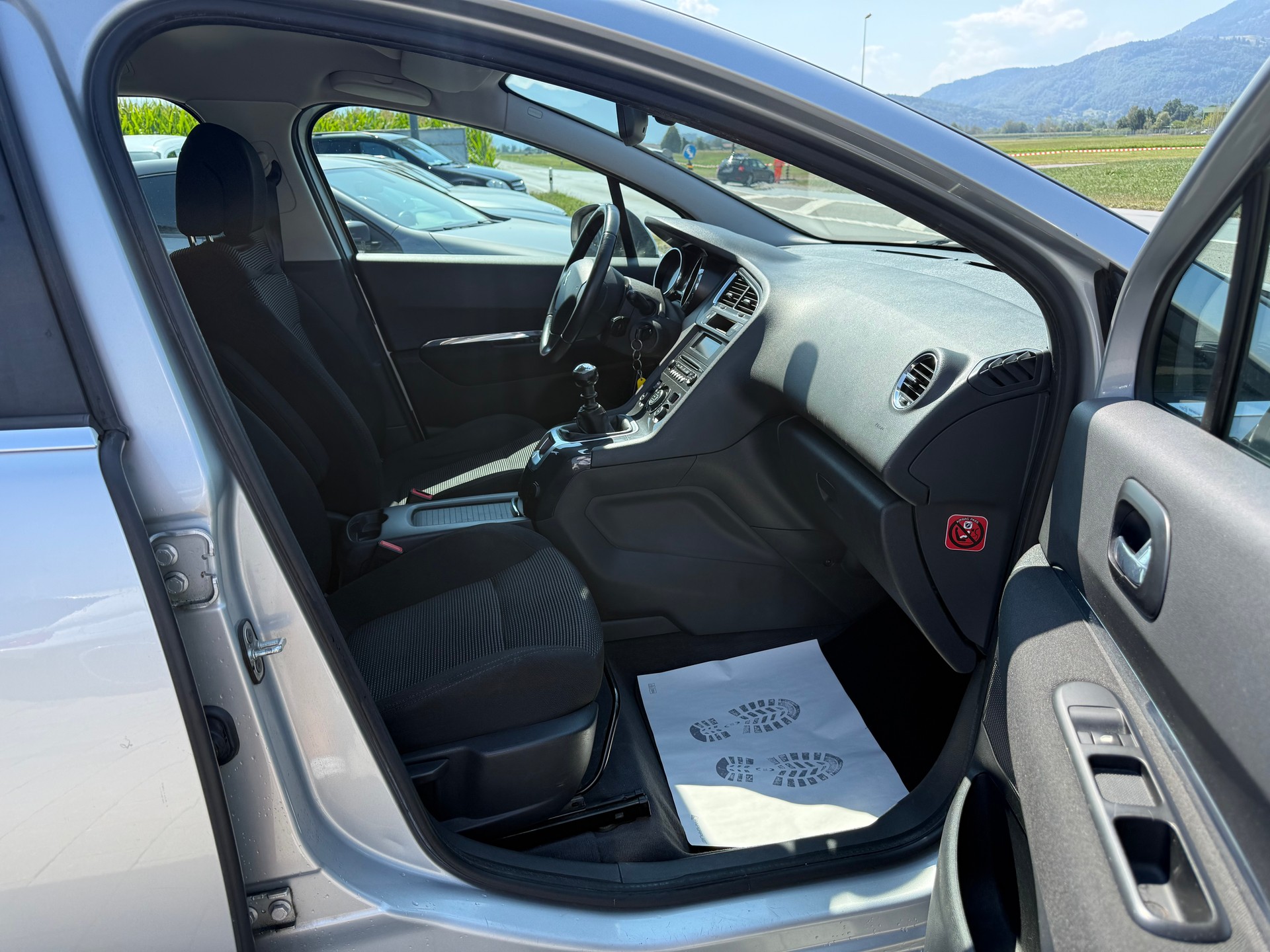 PEUGEOT 5008 1.6 HDI Sport 7-Plätzer-image-11