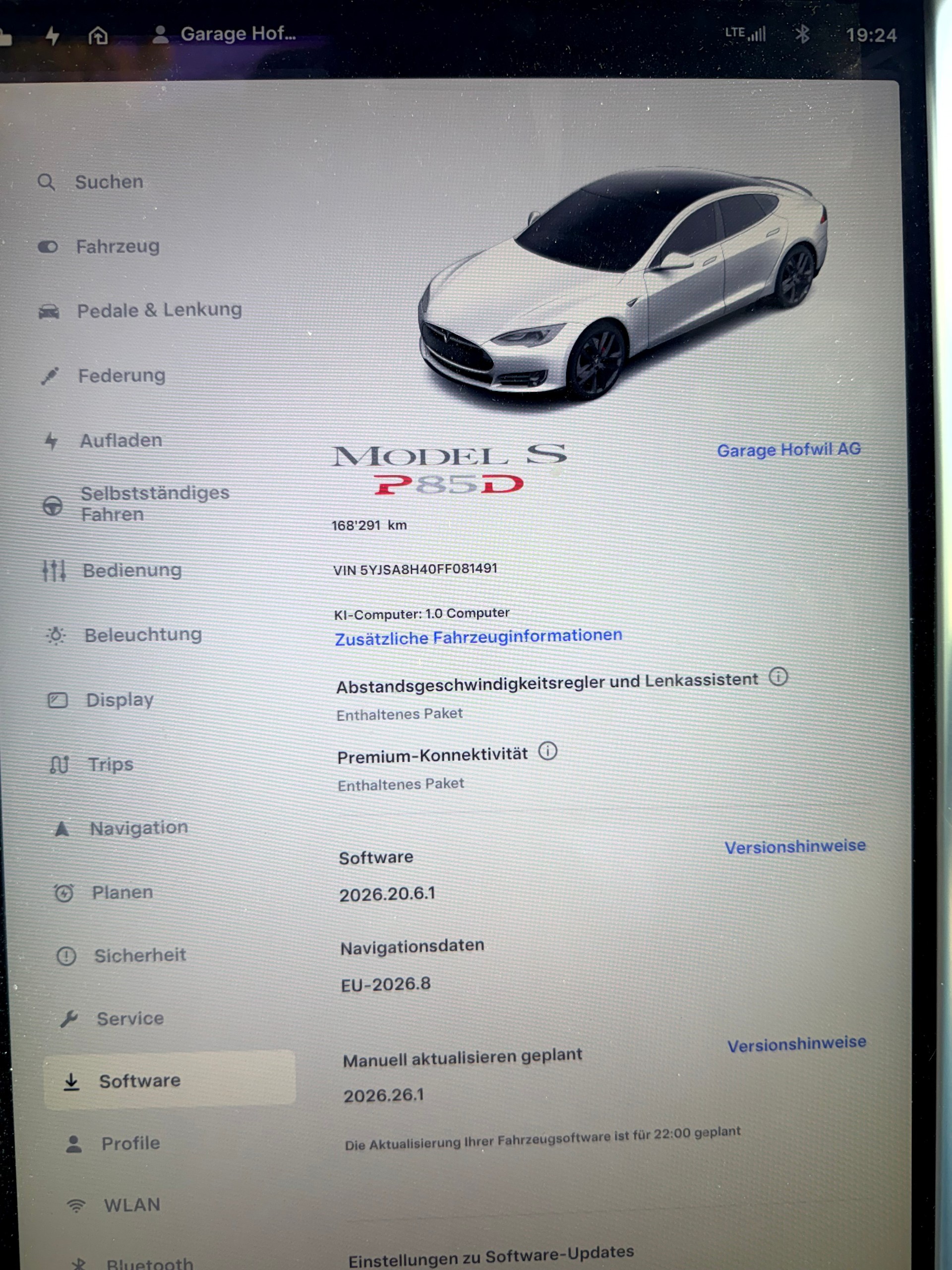 TESLA Model S 85 D Performance Free Supercharger-image-13