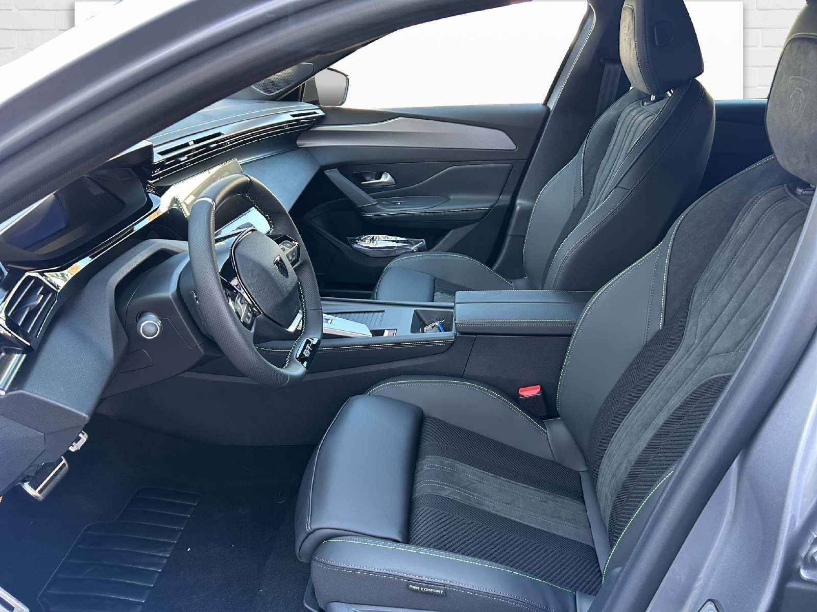 PEUGEOT 308 1.2 Hybrid GT-image-6