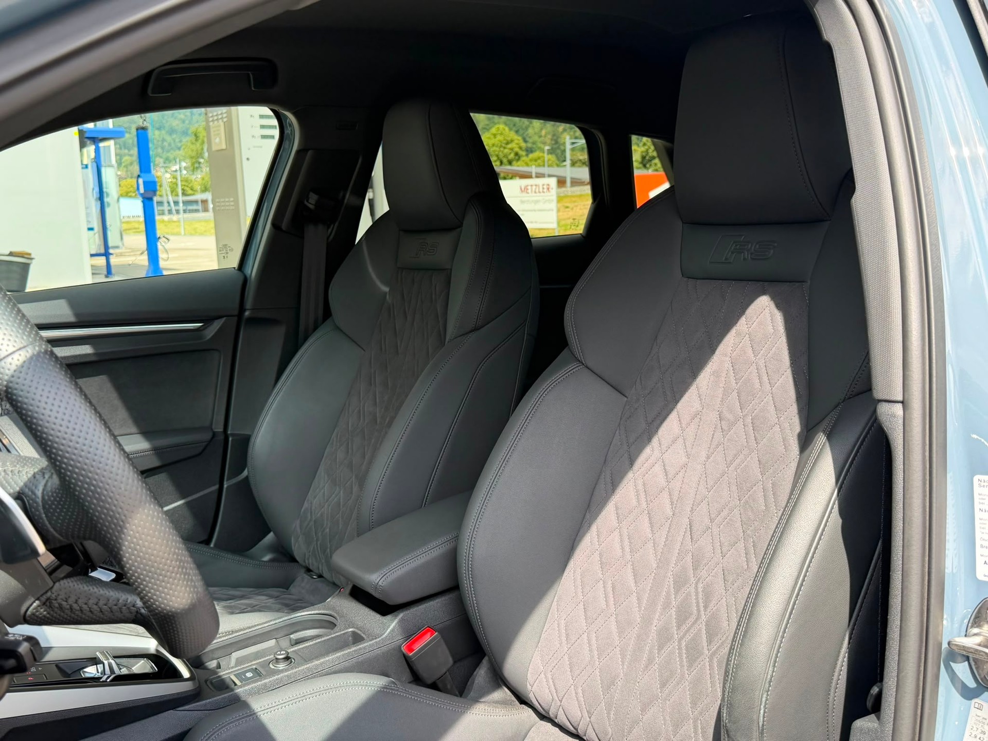 AUDI RS3 Sportback 2.5 TSI quattro S-tronic *Top Zustand**Top Ausstattung**RS Performance Abgasanlage**8-Fach bereift*-image-8