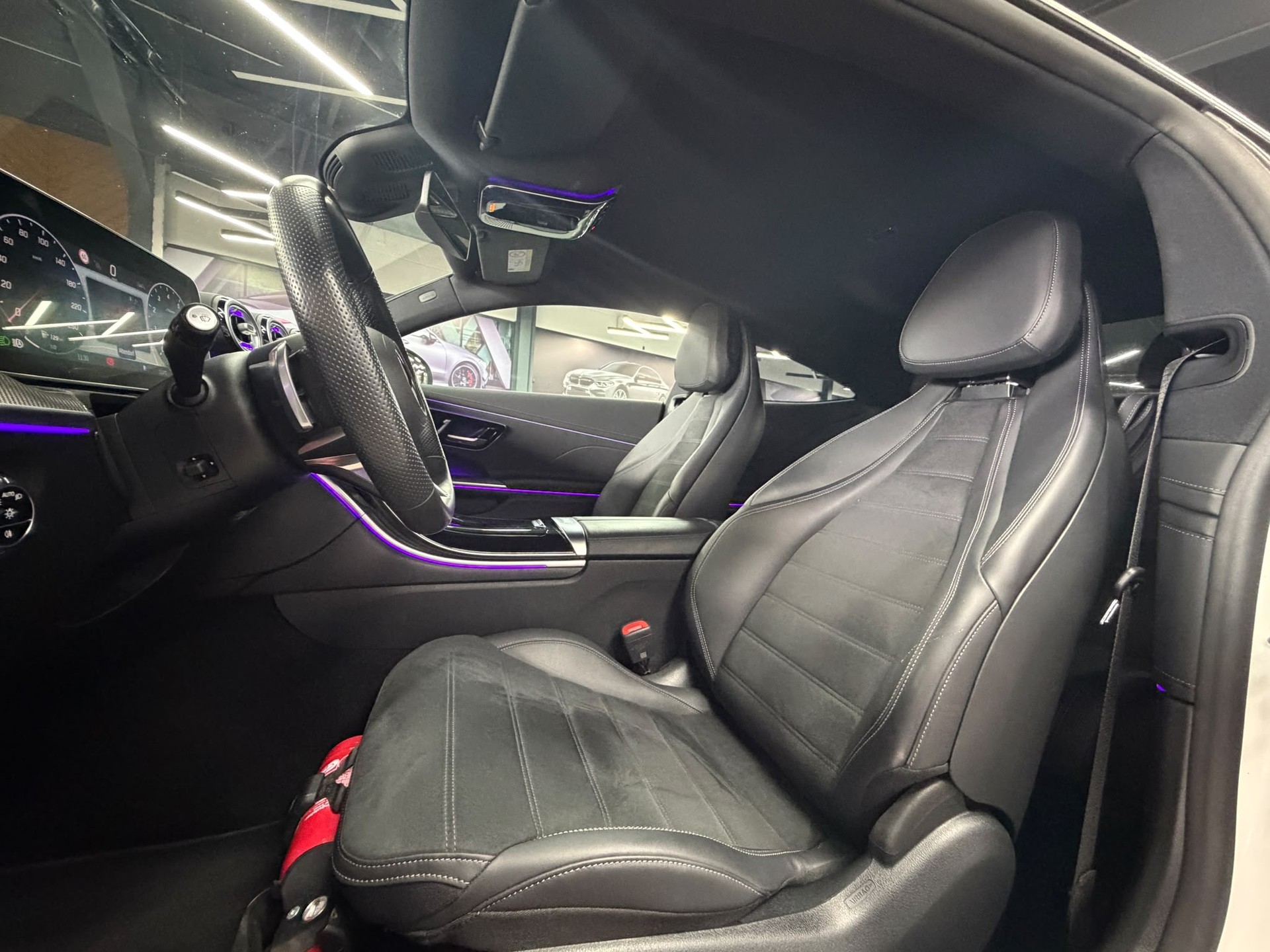 MERCEDES-BENZ CLE 200 Coupé 4Matic 9G-Tronic-image-10