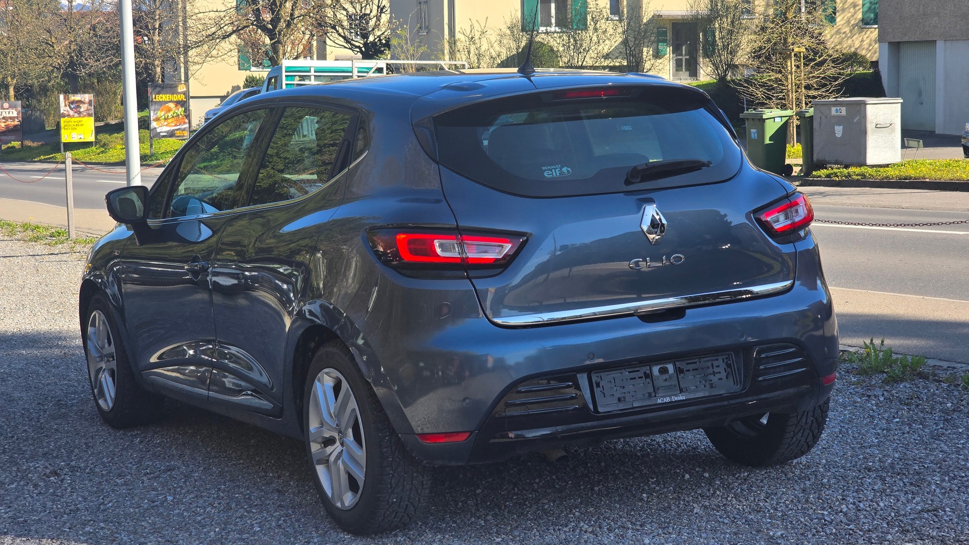 RENAULT Clio 1.5 dCi Intens EDC-showroom-element-3